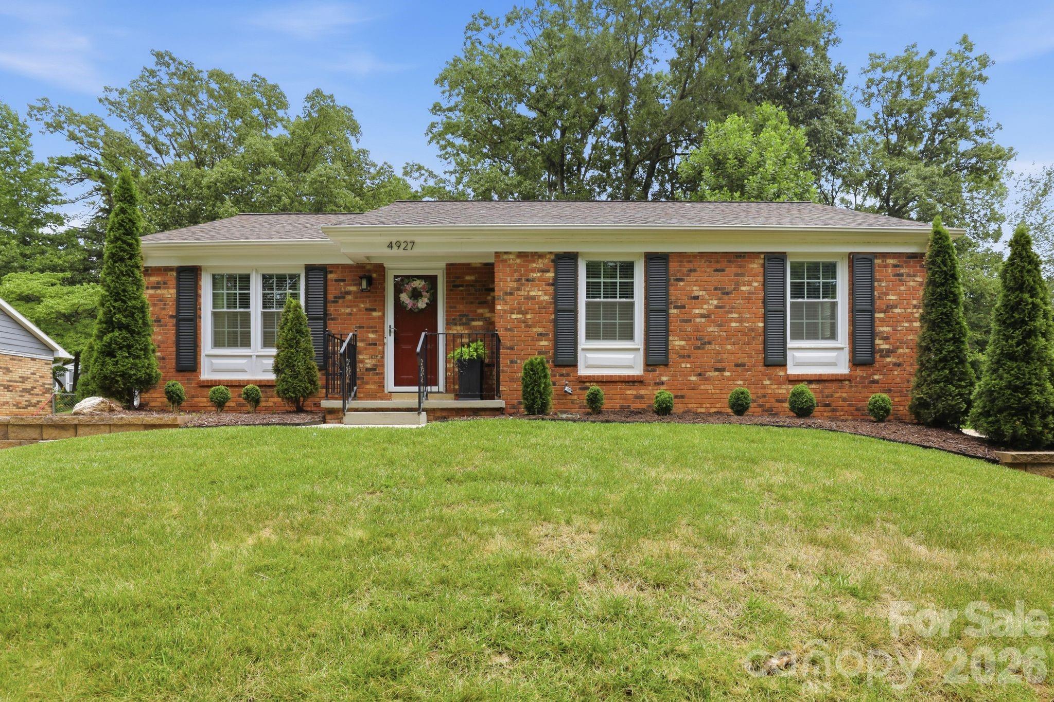 4927 Farm Pond Lane — Charlotte