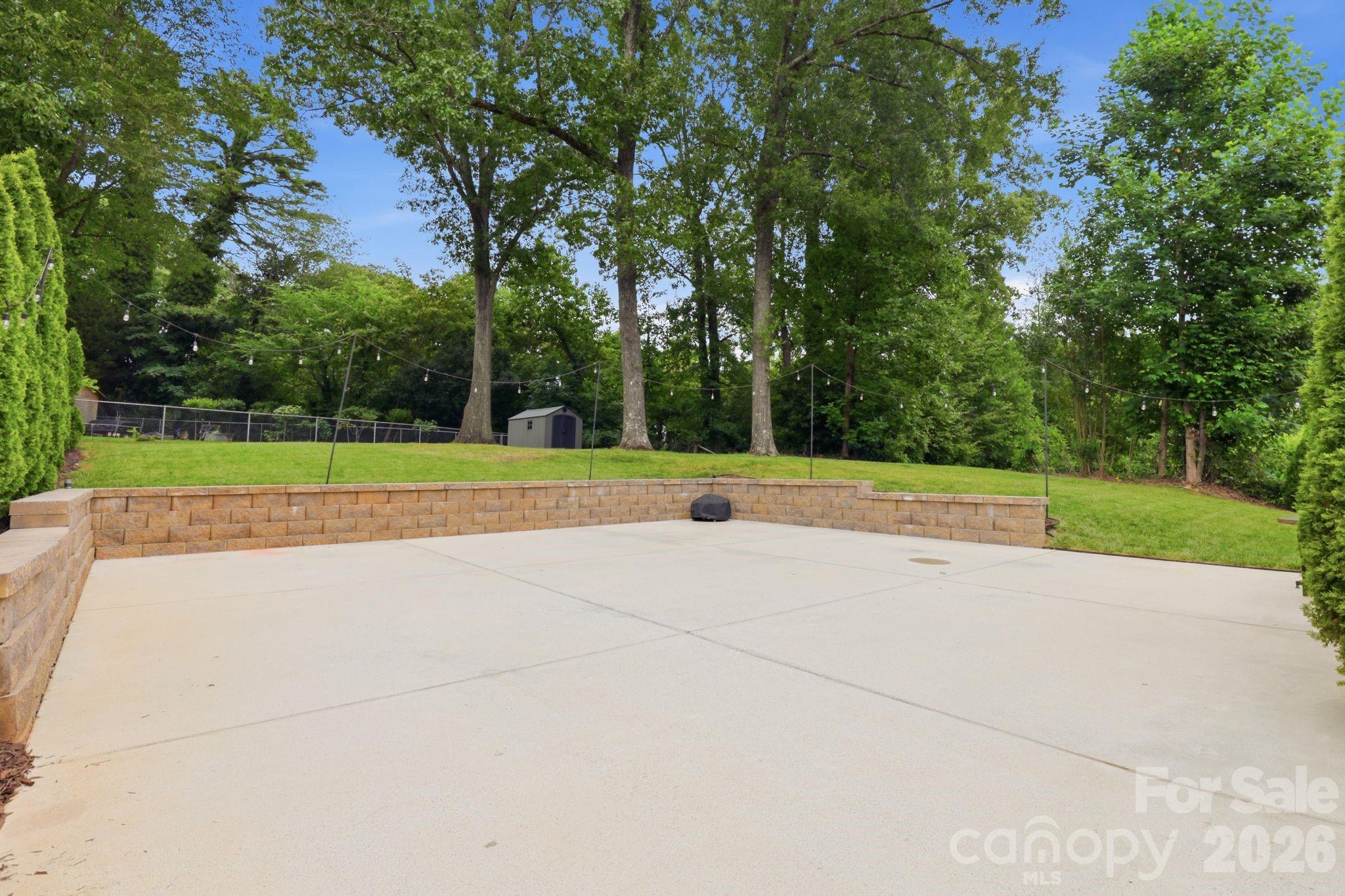 4927 Farm Pond Lane — Charlotte