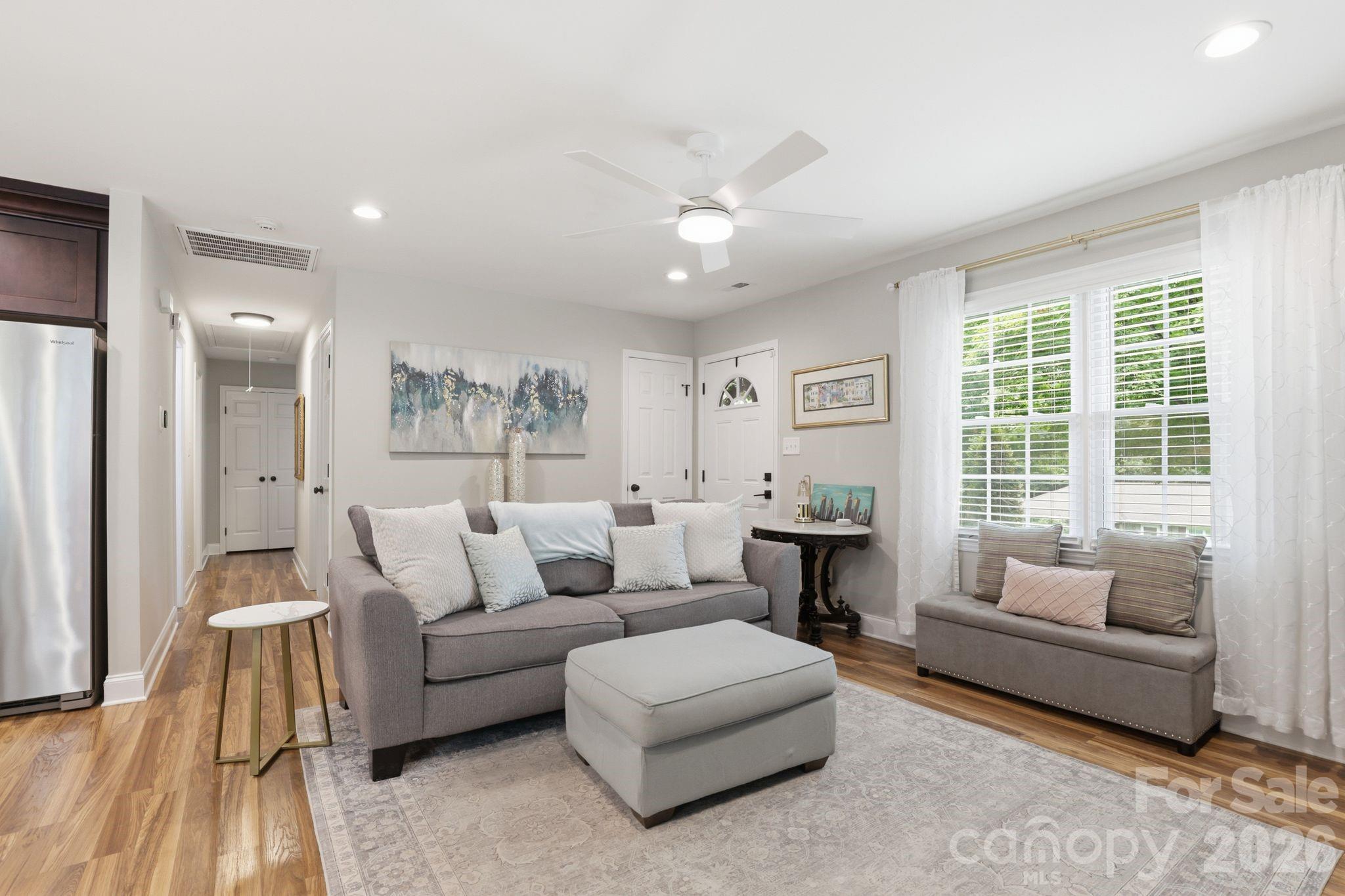 4927 Farm Pond Lane — Charlotte