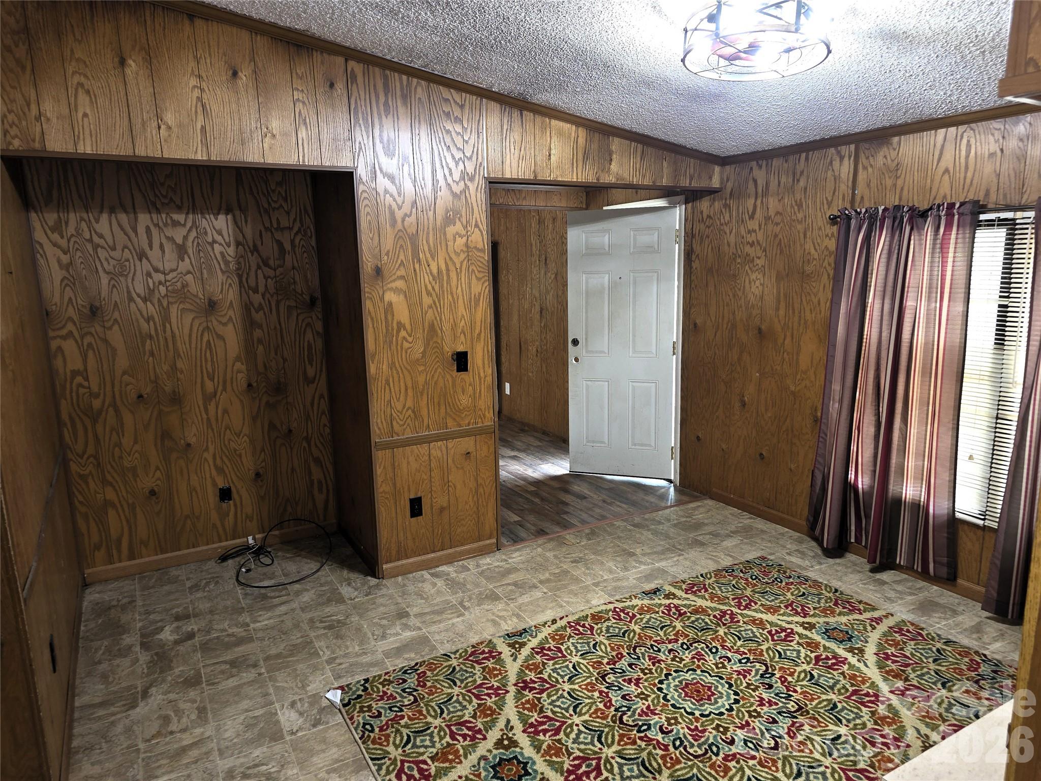1340 Bowling Green Drive — Clover