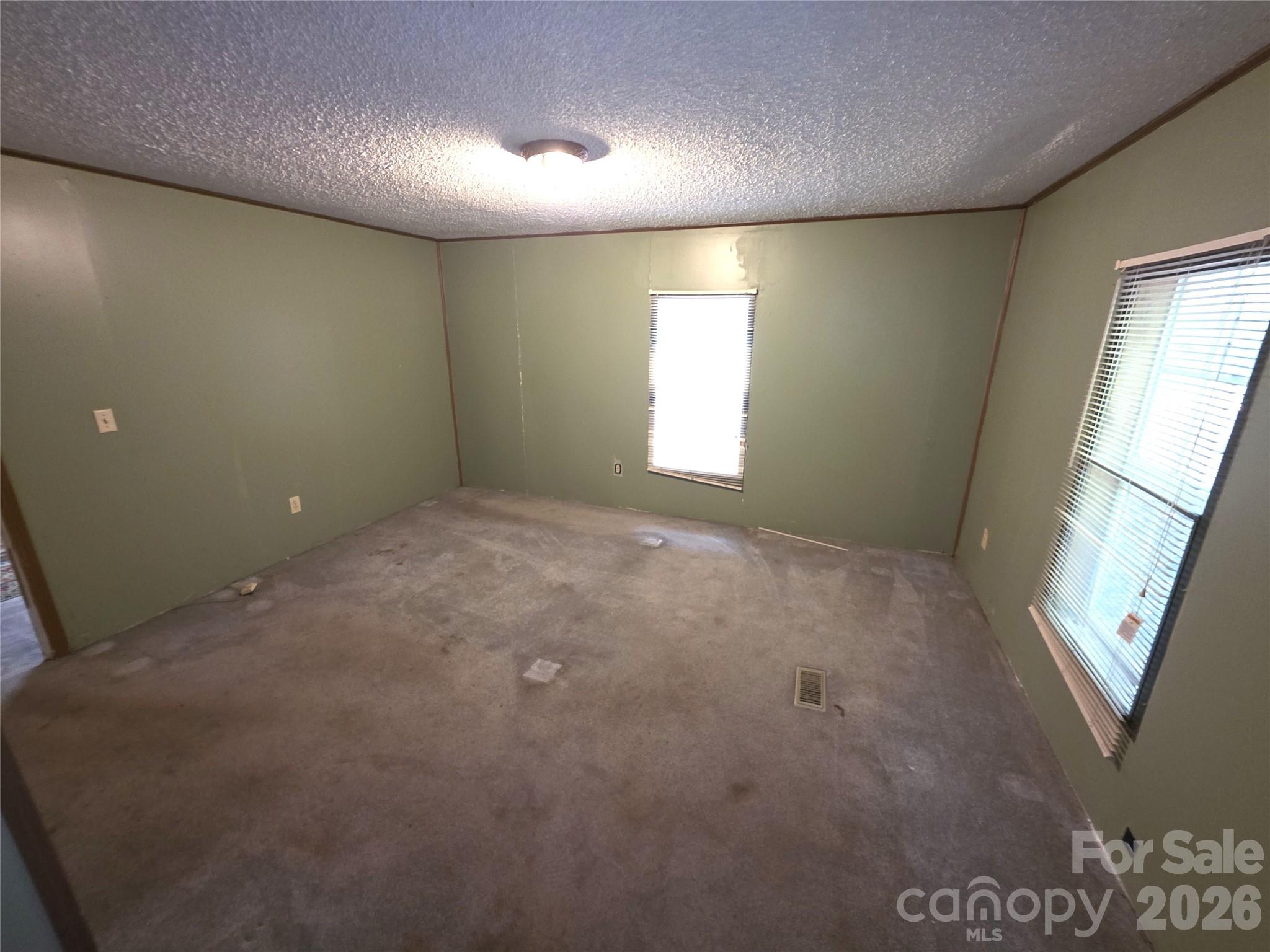 1340 Bowling Green Drive — Clover