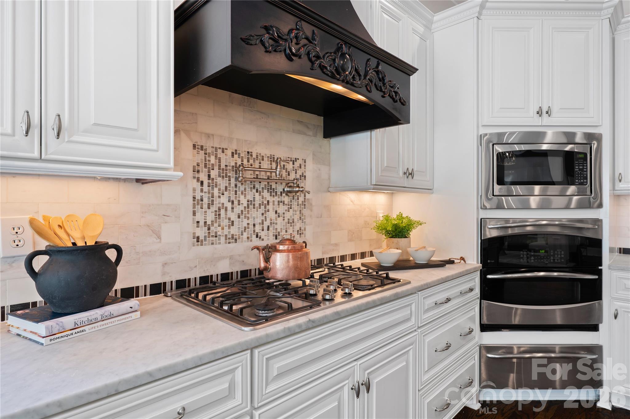1632 Lookout Circle — Waxhaw