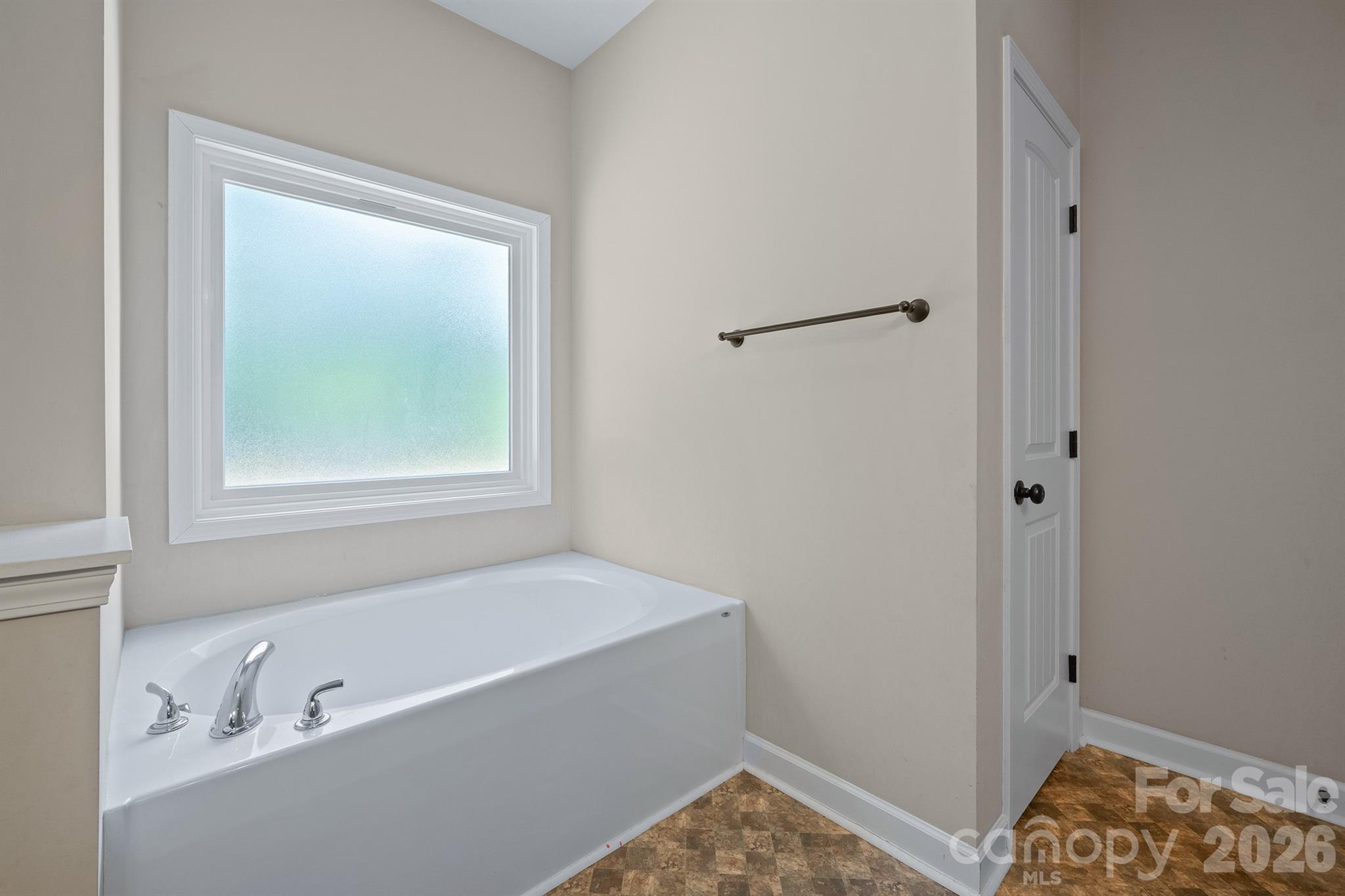 4628 Cayton Drive — Maiden