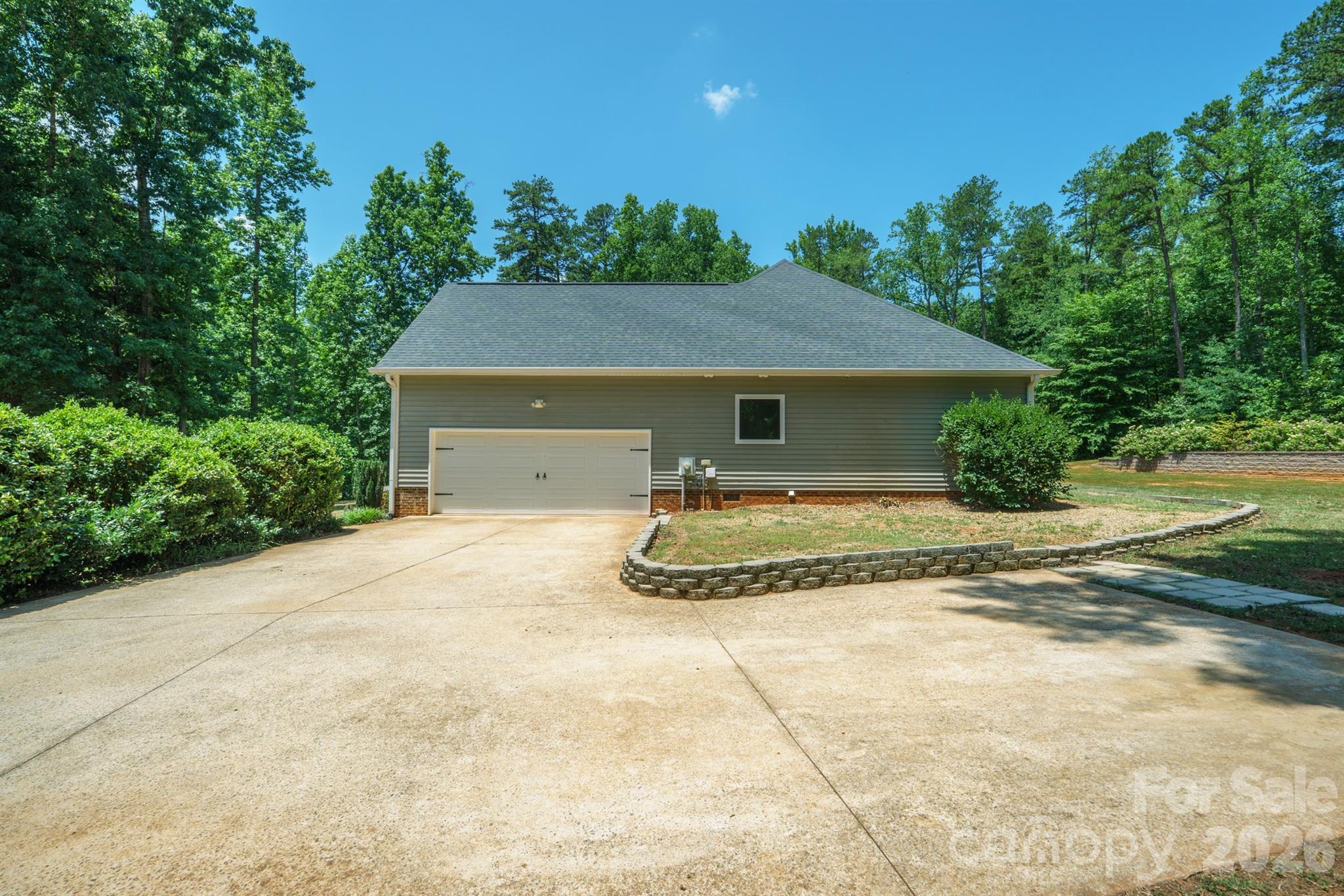 4628 Cayton Drive — Maiden