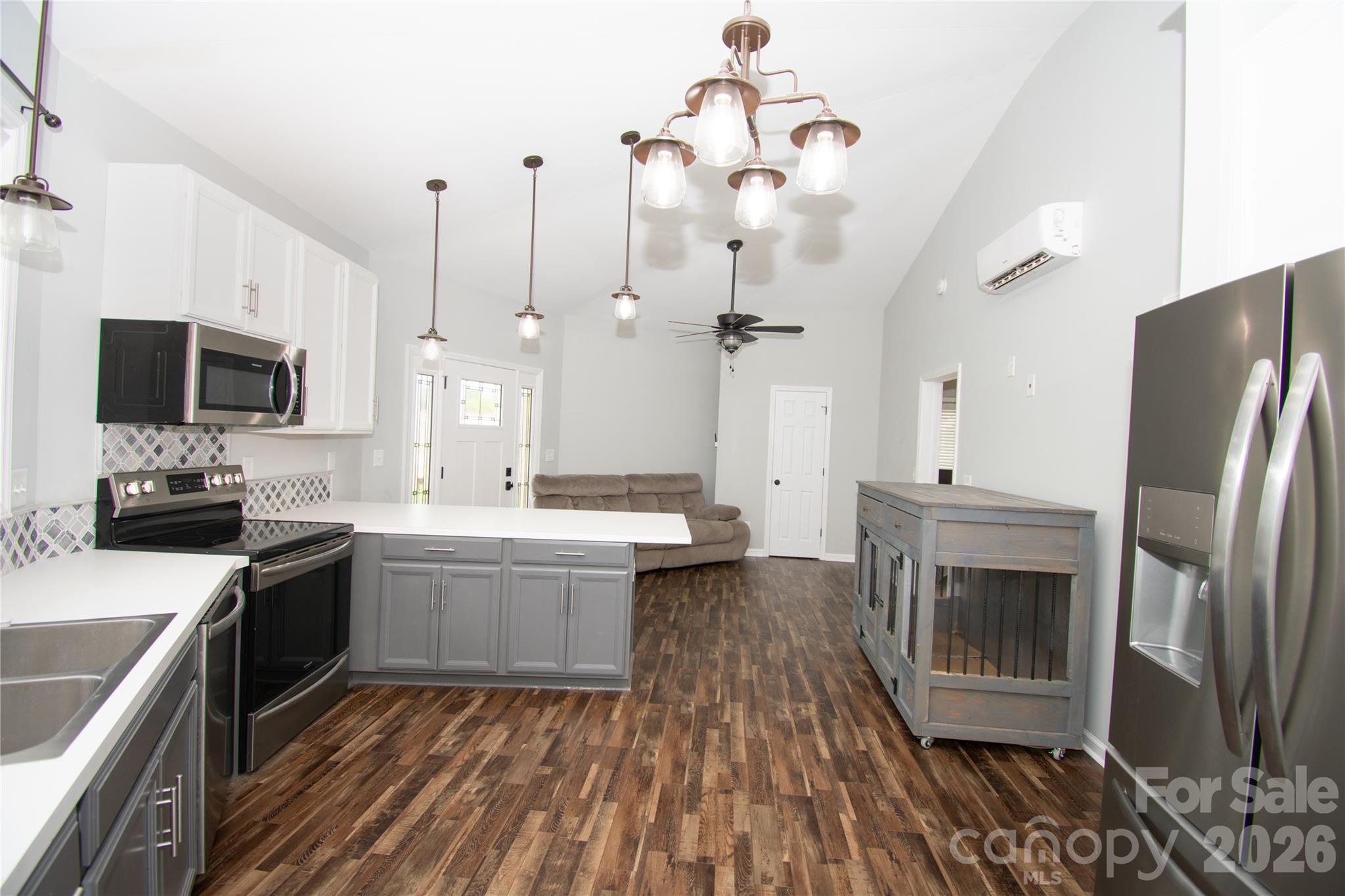 1807 Warren Avenue — Gastonia