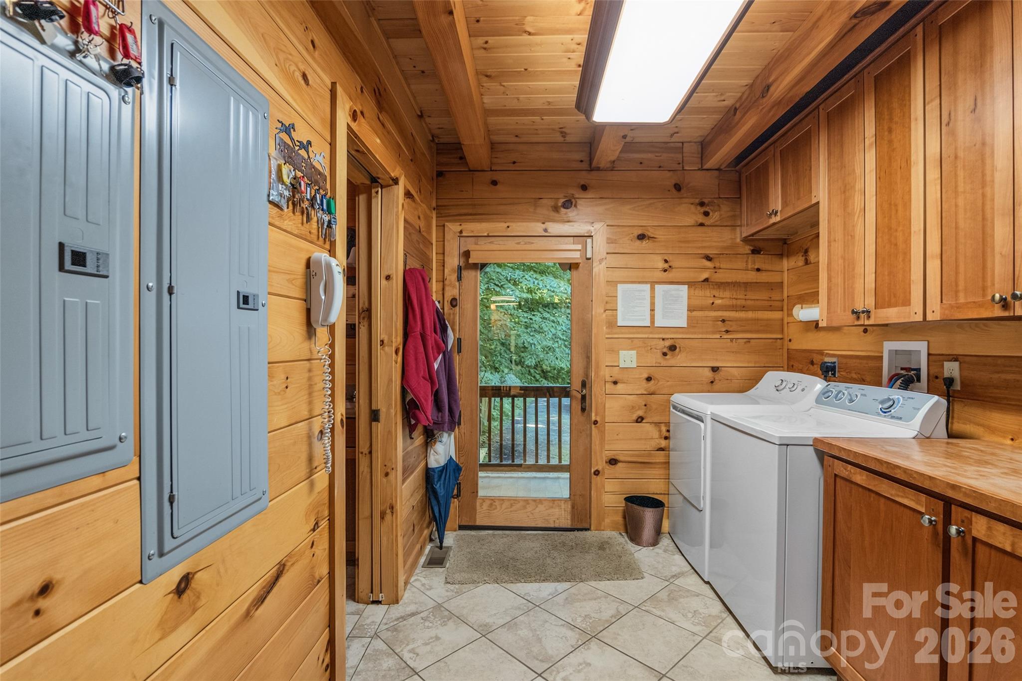 1482 Howard Moore Road — Hot Springs