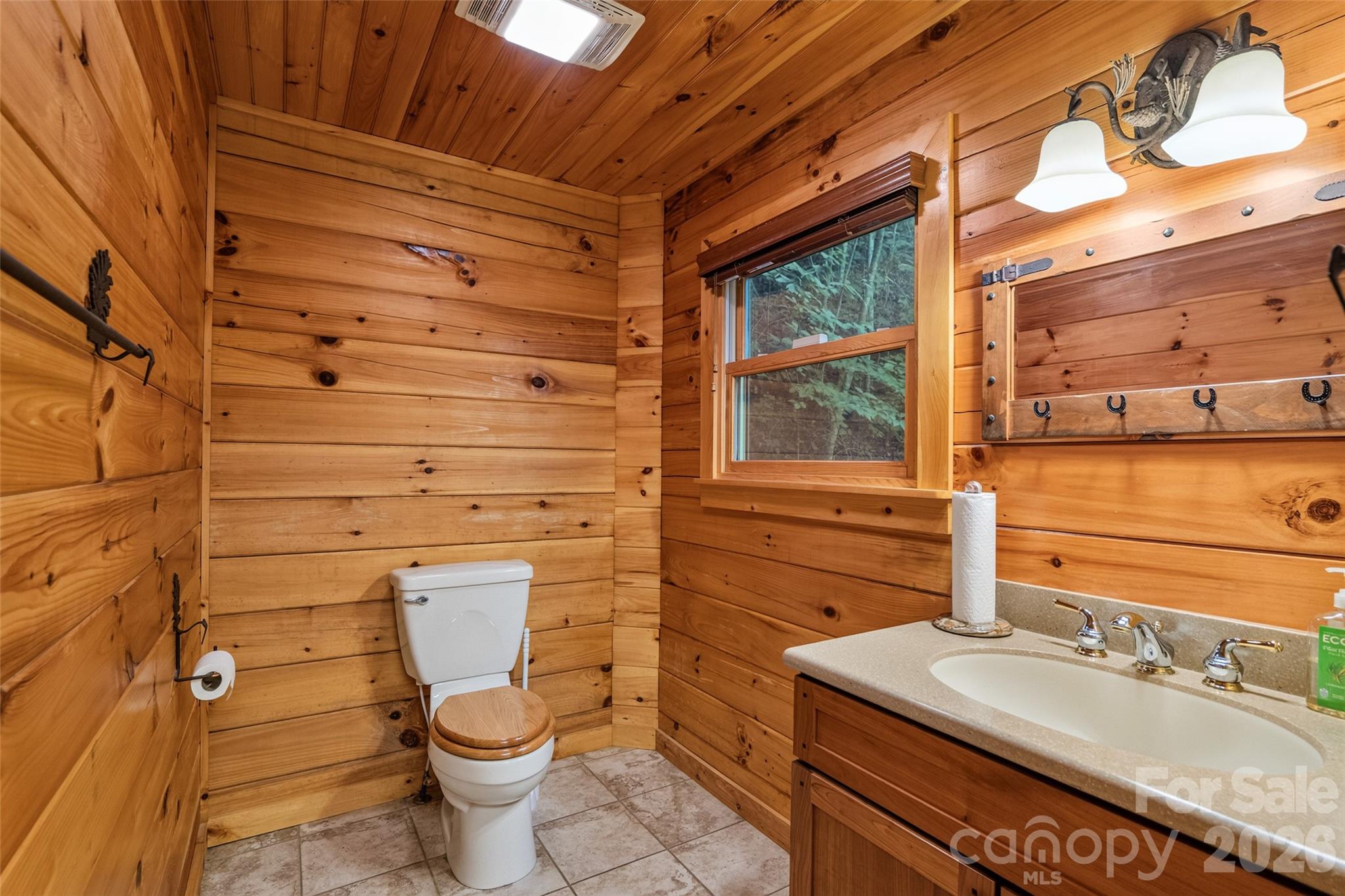 1482 Howard Moore Road — Hot Springs