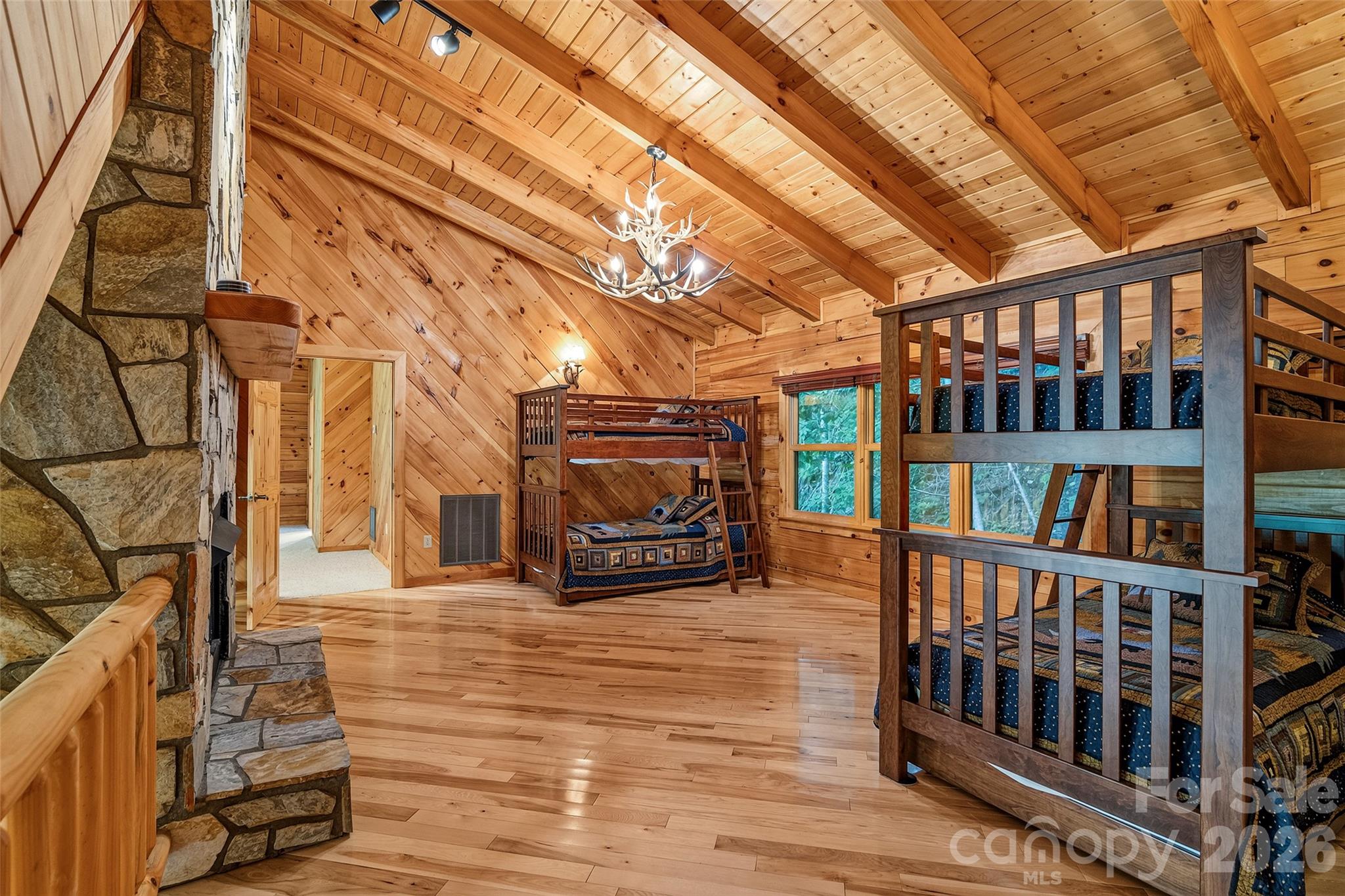 1482 Howard Moore Road — Hot Springs
