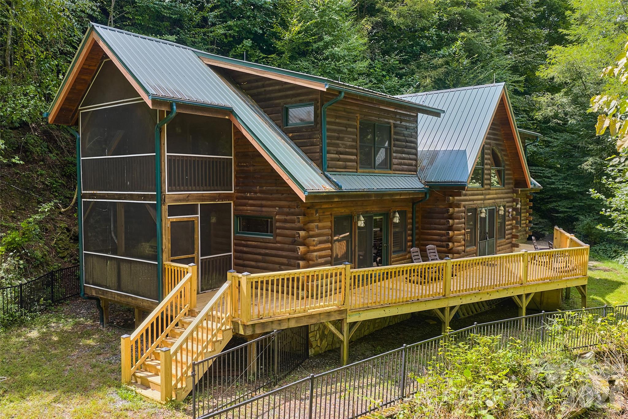 1482 Howard Moore Road — Hot Springs