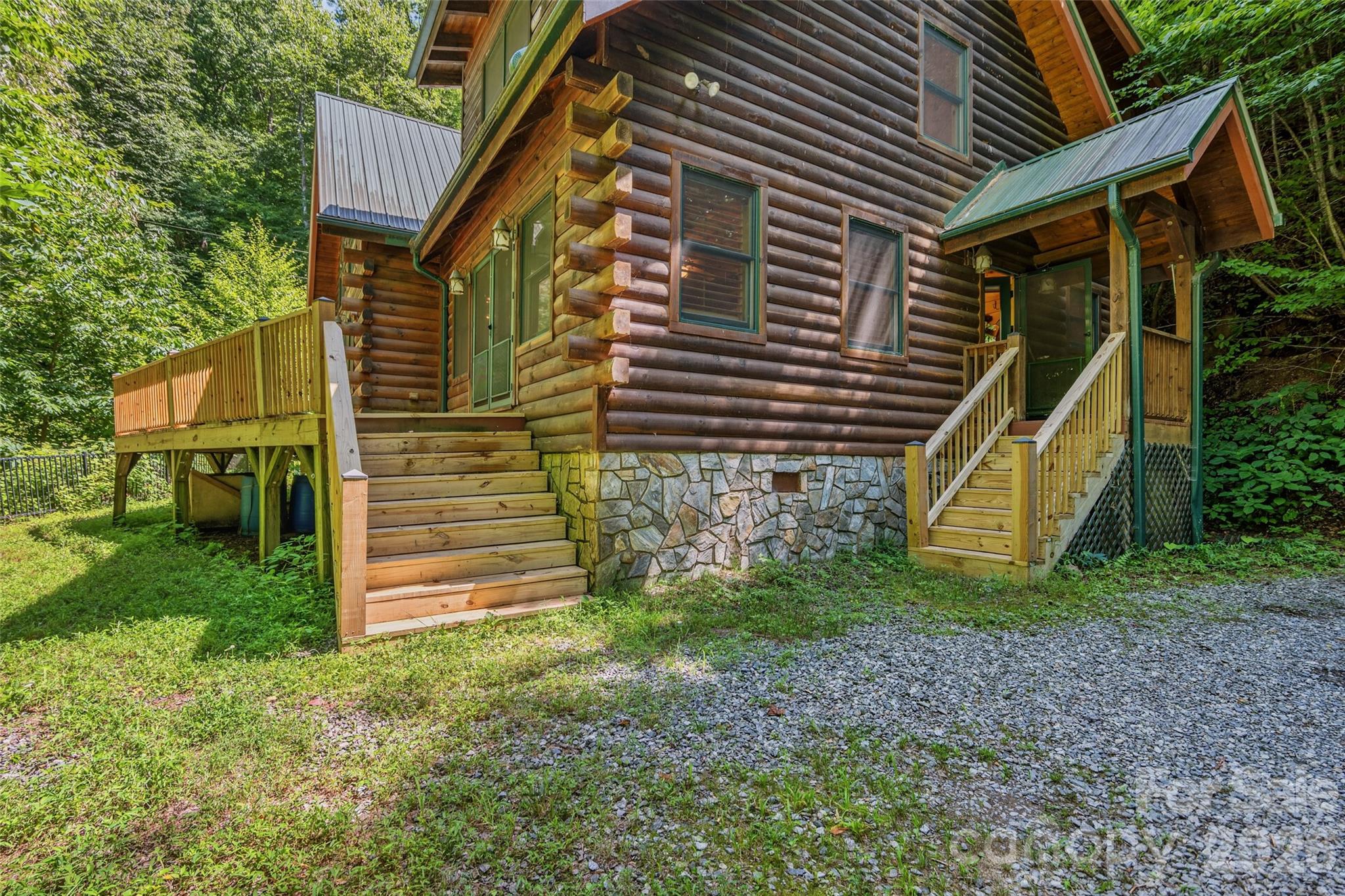 1482 Howard Moore Road — Hot Springs