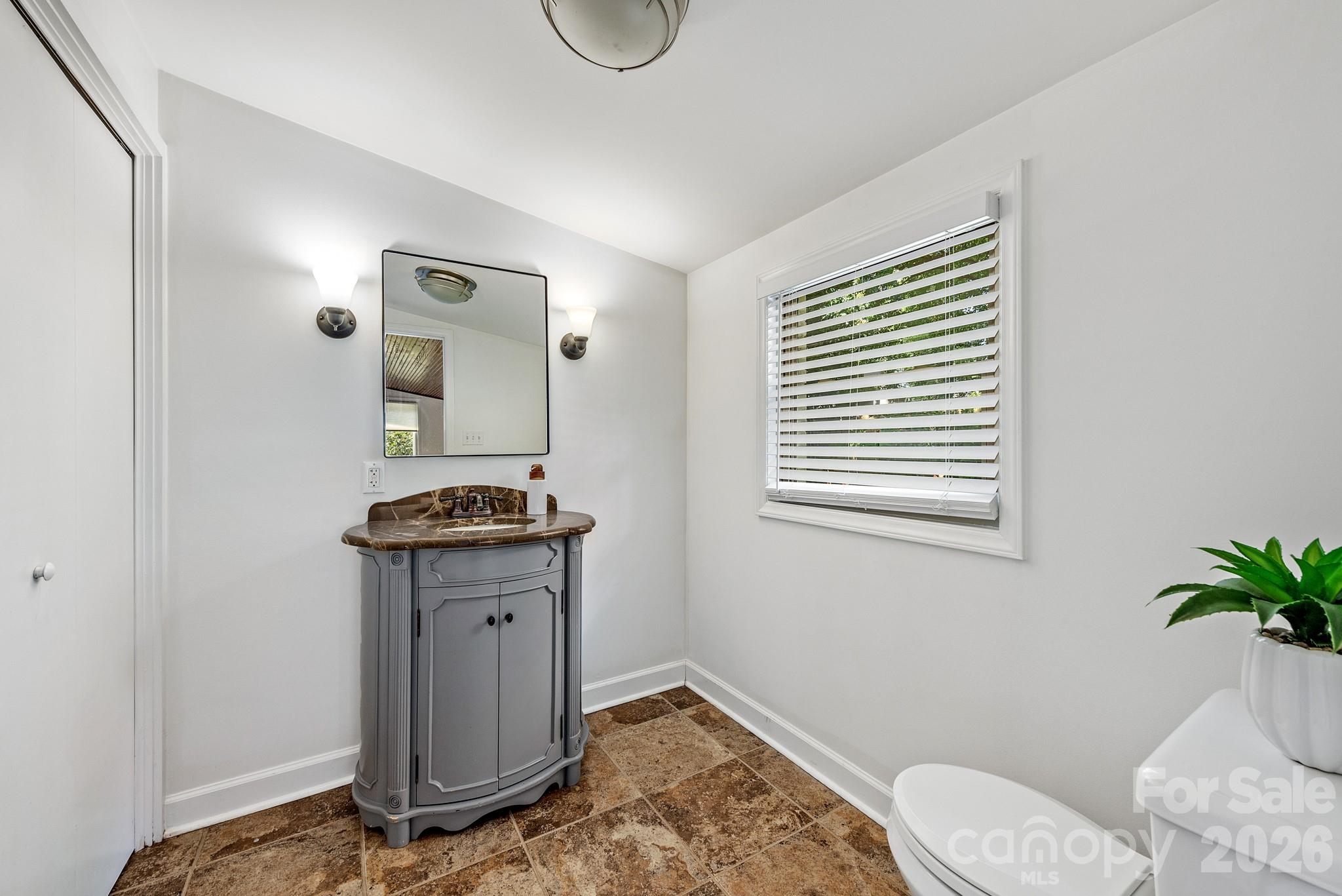 3600 Litchfield Road — Charlotte