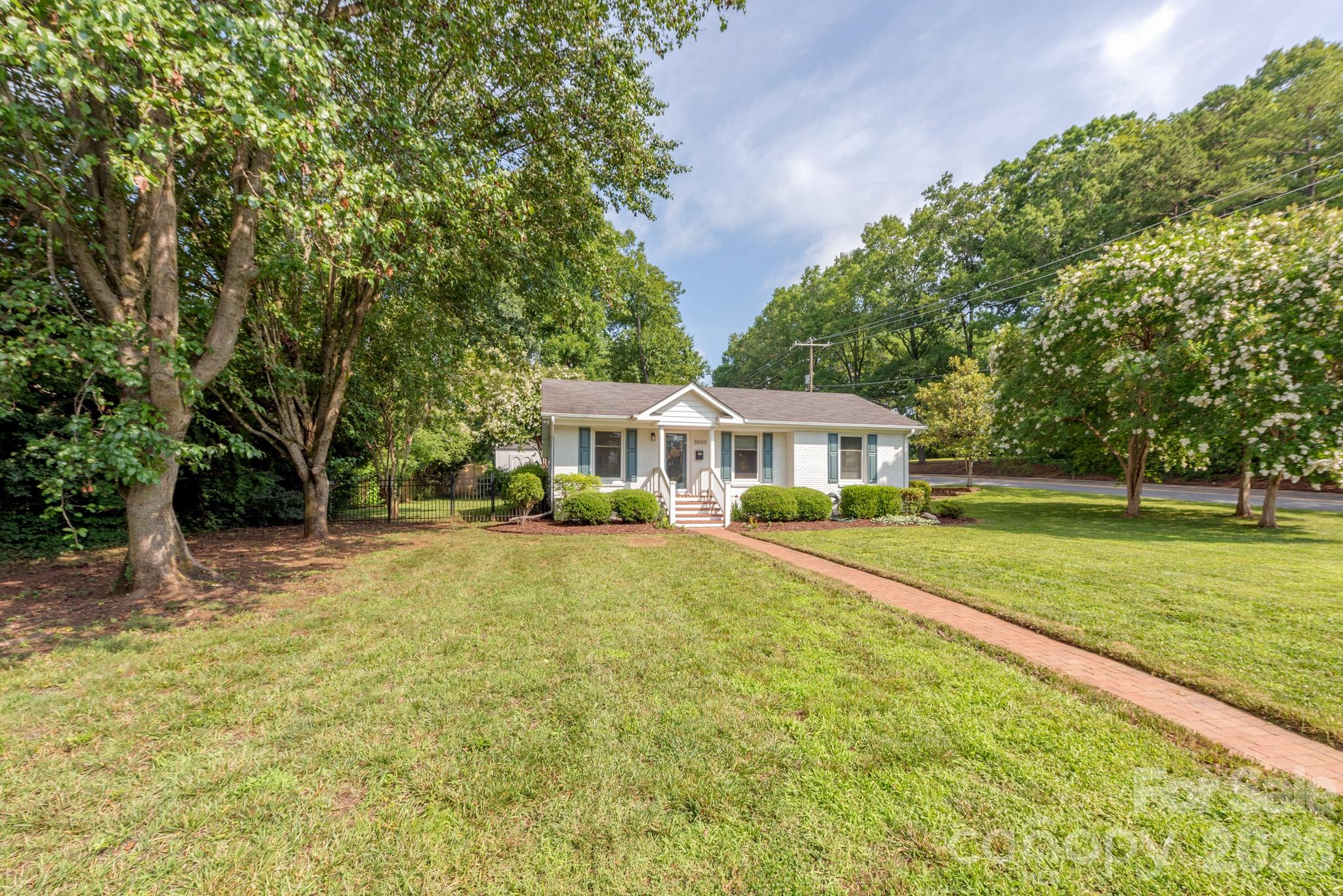 3600 Litchfield Road — Charlotte
