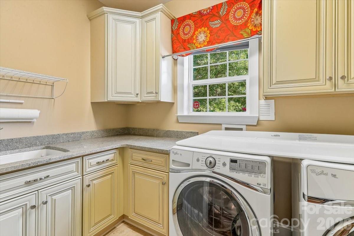 5125 Pansley Drive — Charlotte