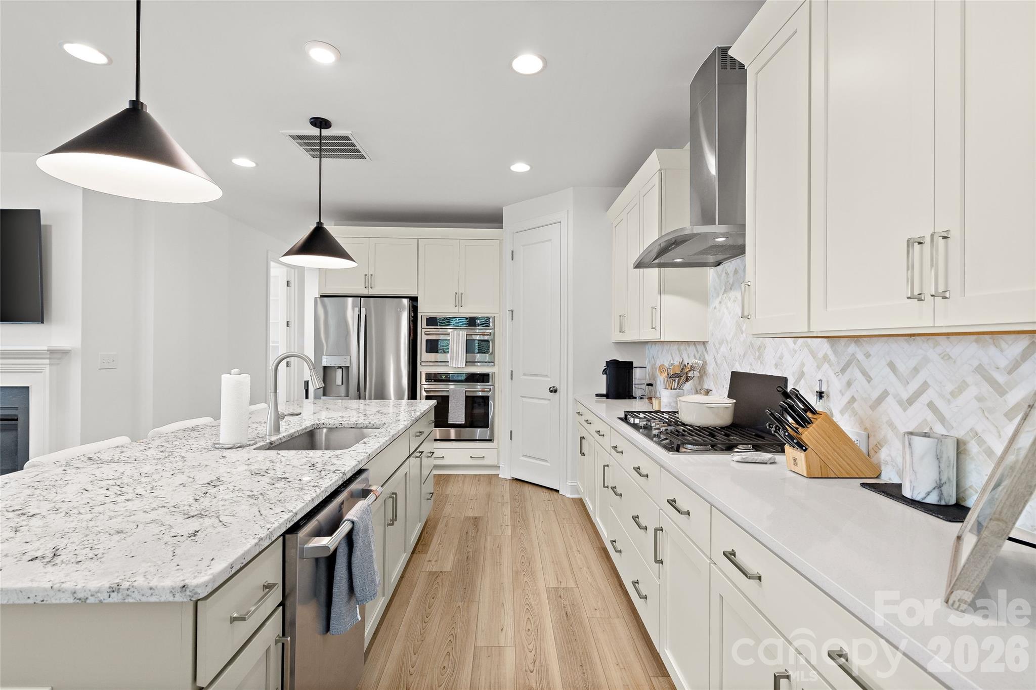 6023 Corbin Woods Court — Charlotte