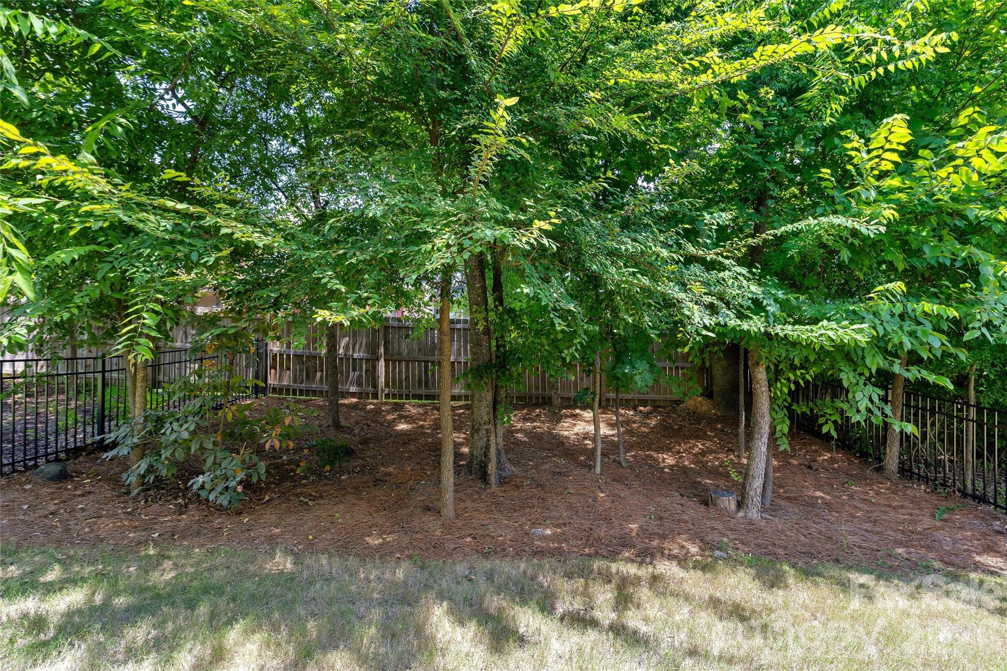 6023 Corbin Woods Court — Charlotte