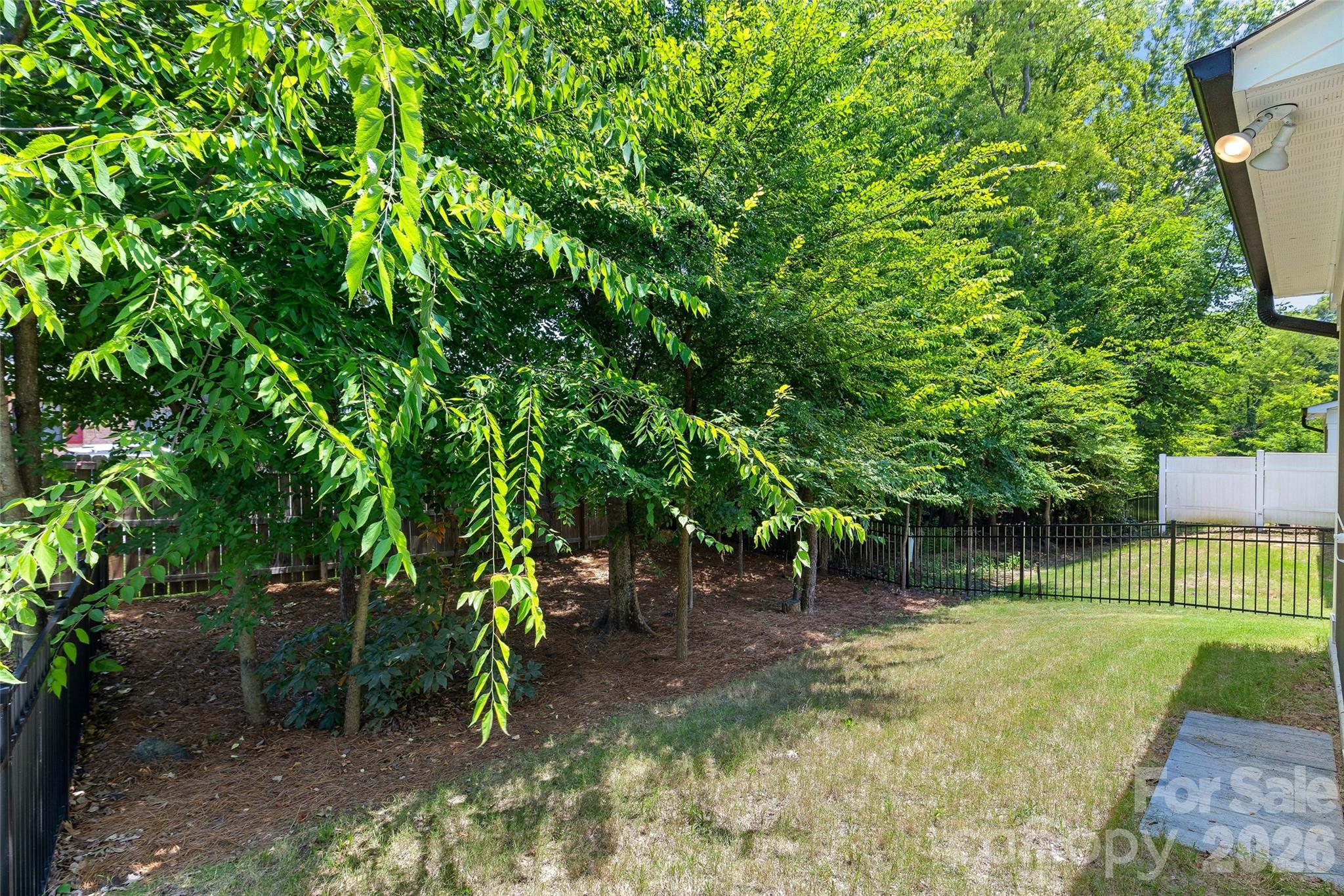 6023 Corbin Woods Court — Charlotte