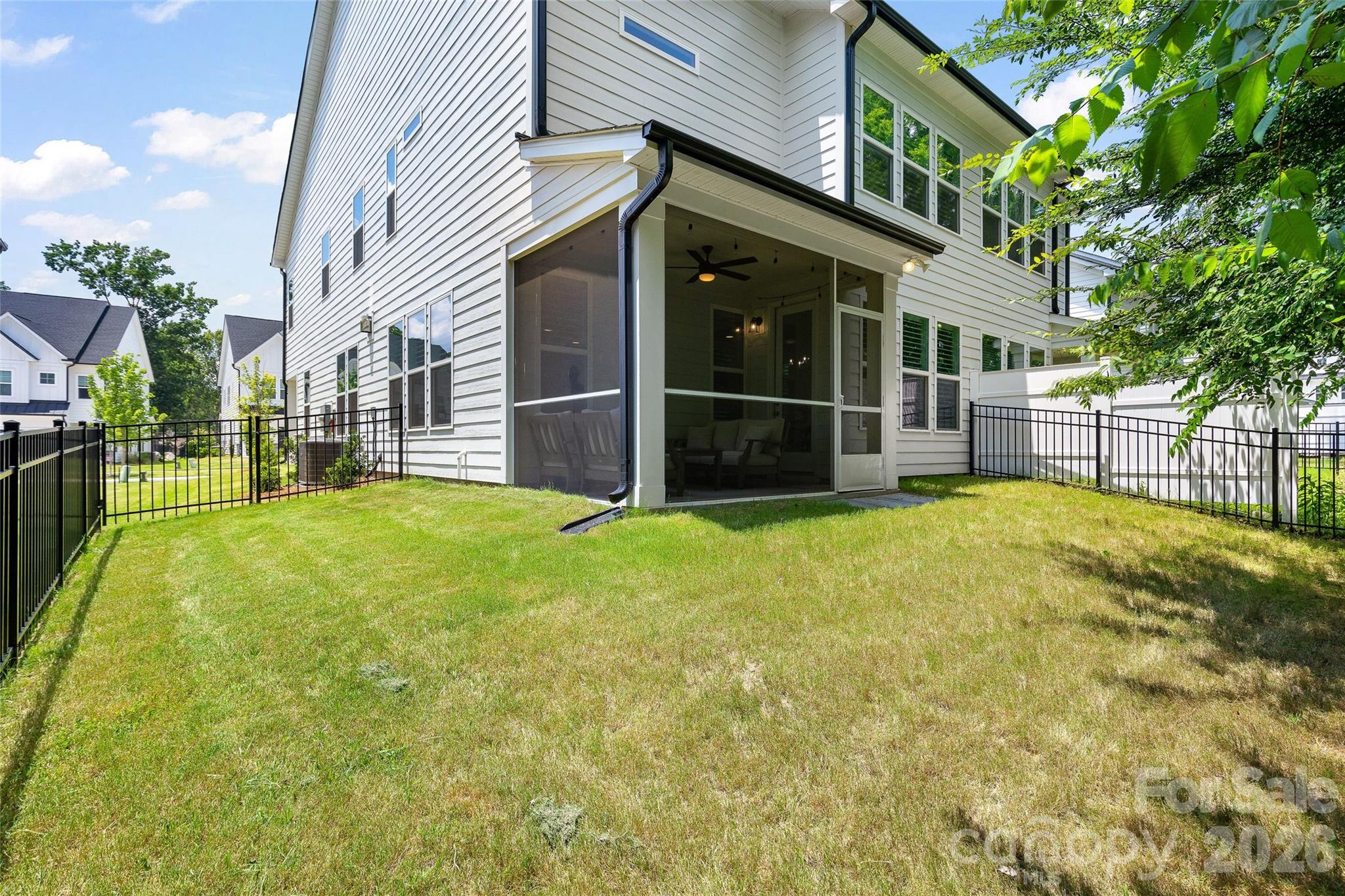 6023 Corbin Woods Court — Charlotte