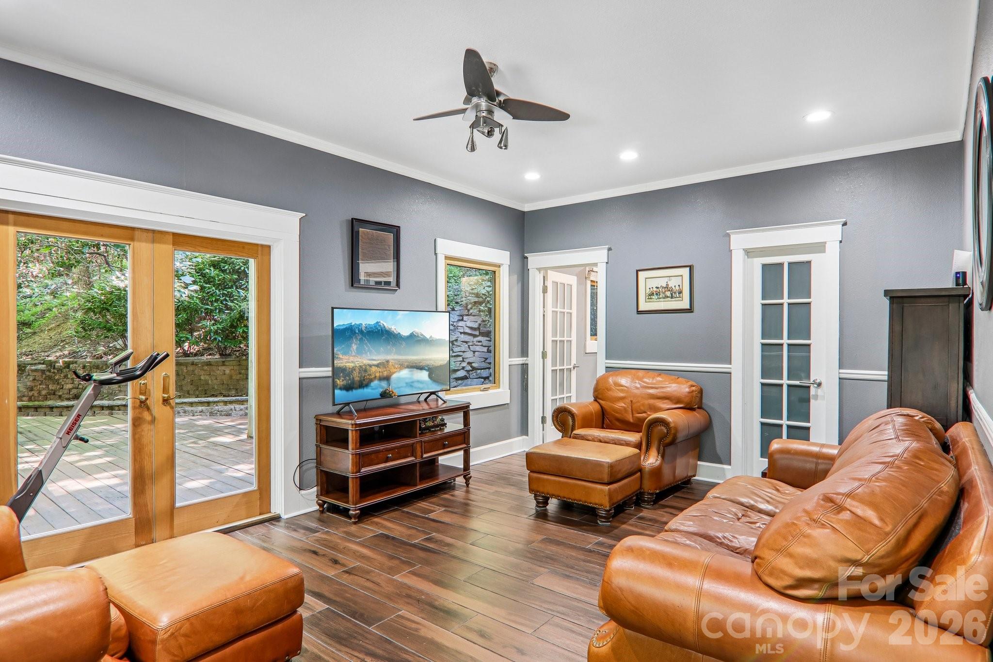 10 Cedar Drive — Mills River