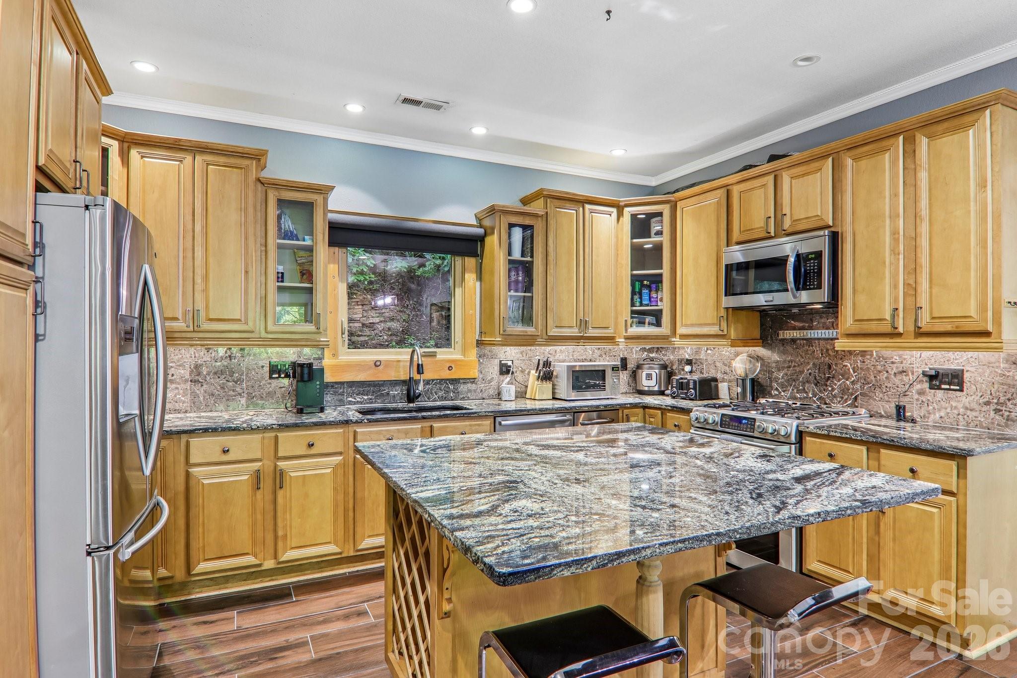 10 Cedar Drive — Mills River