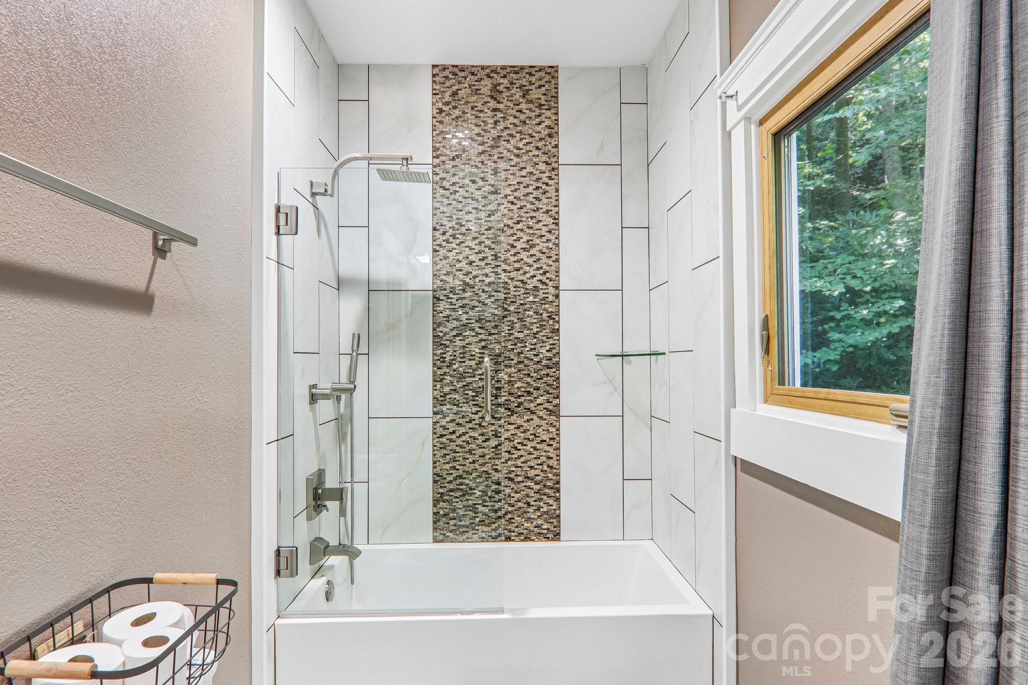 10 Cedar Drive — Mills River