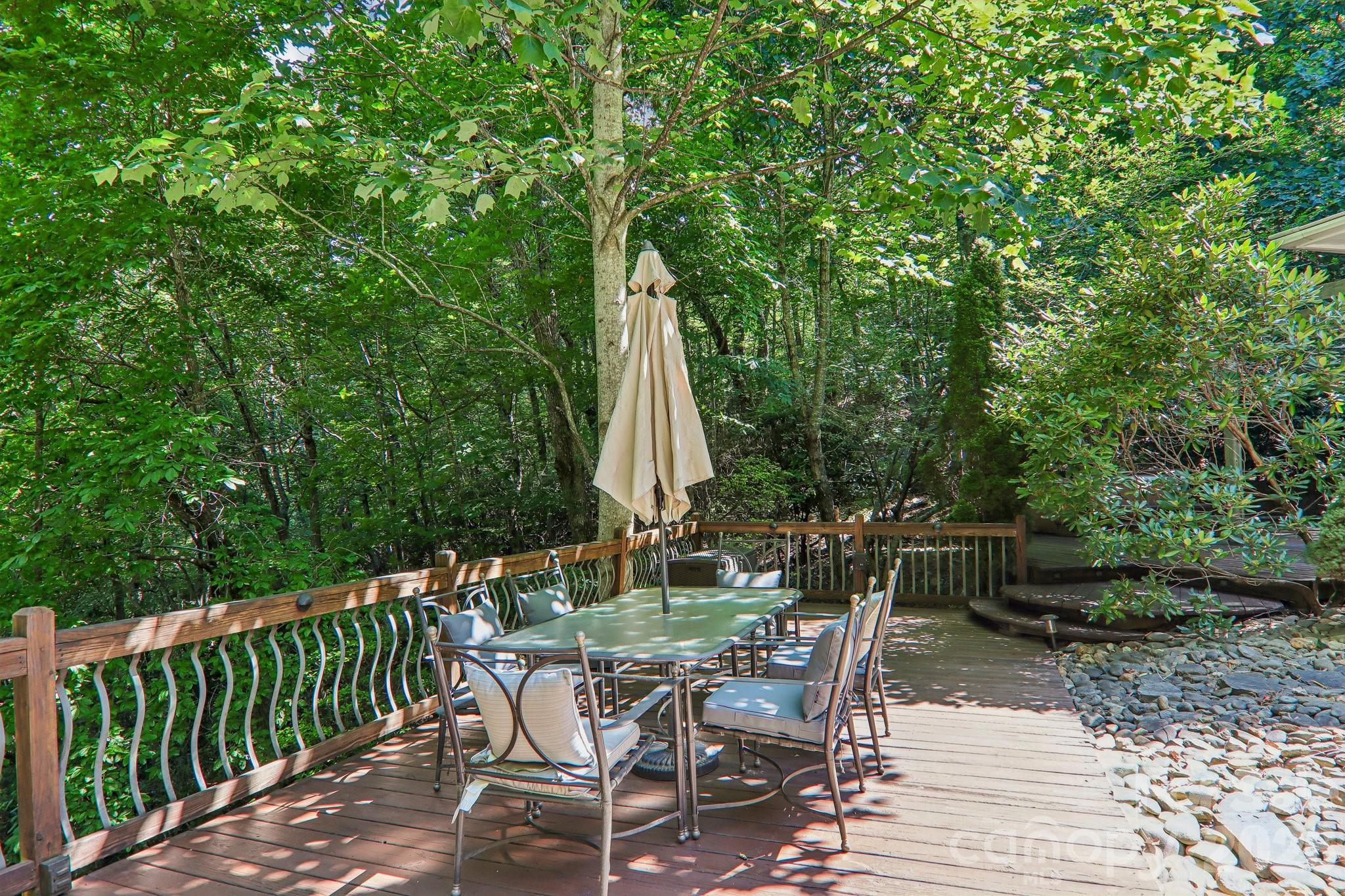 10 Cedar Drive — Mills River