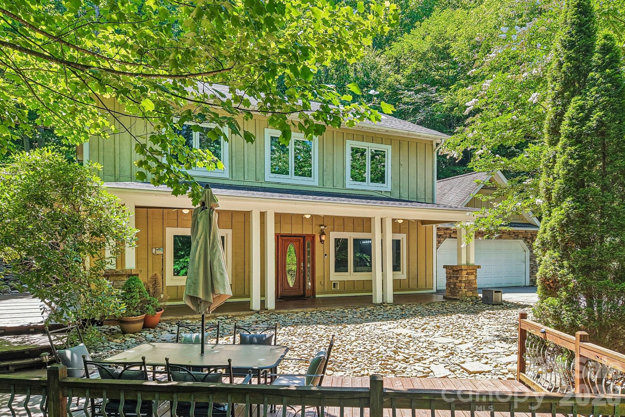 10 Cedar Drive — Mills River