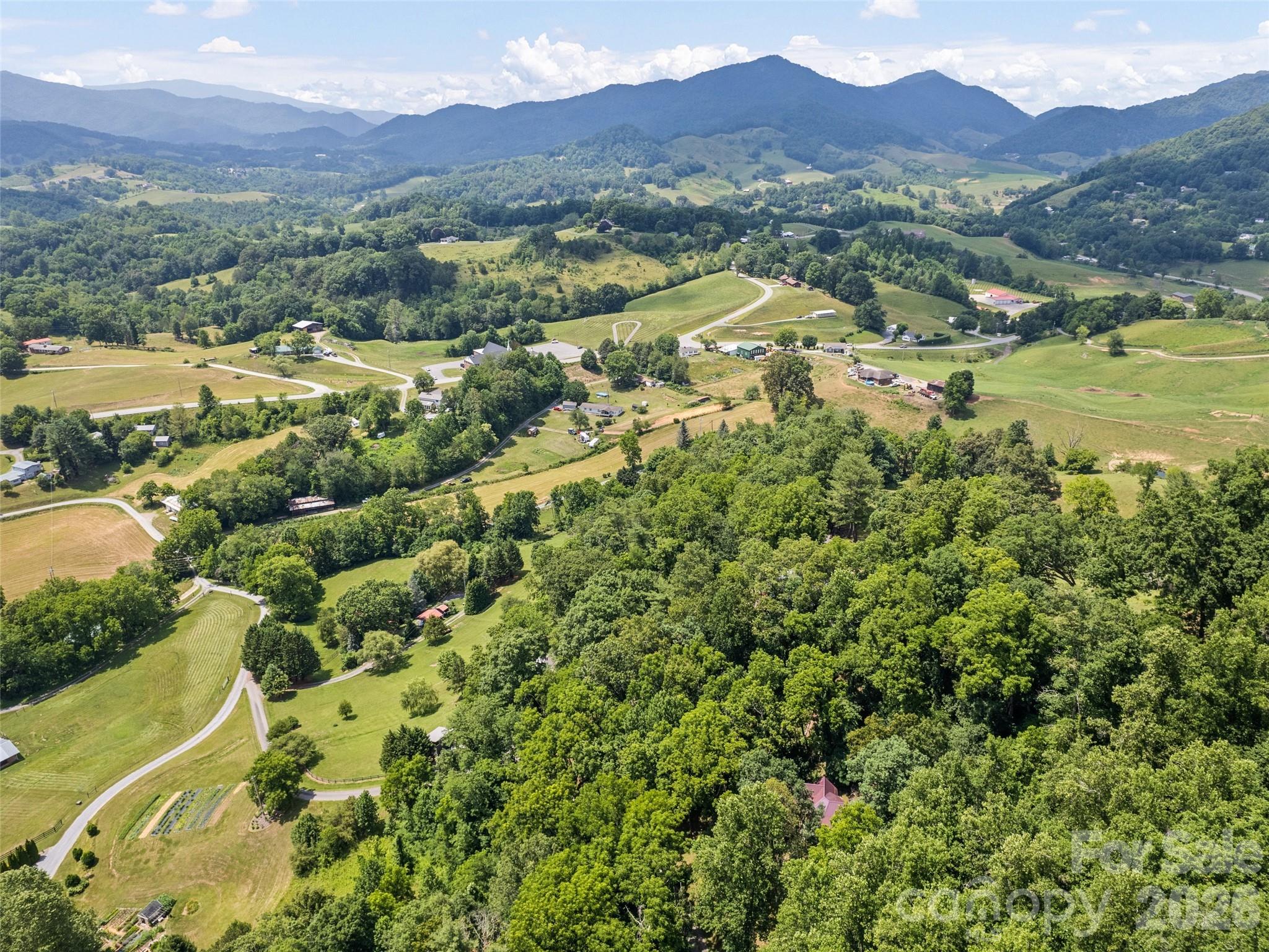 145 Hiaway Trail — Clyde