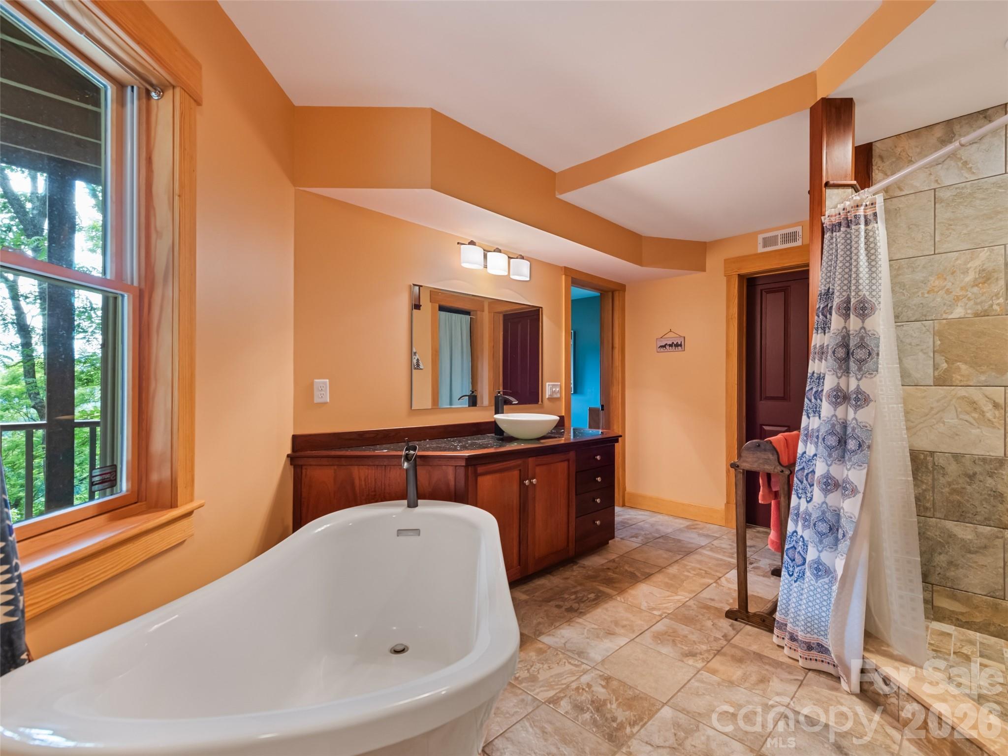 145 Hiaway Trail — Clyde