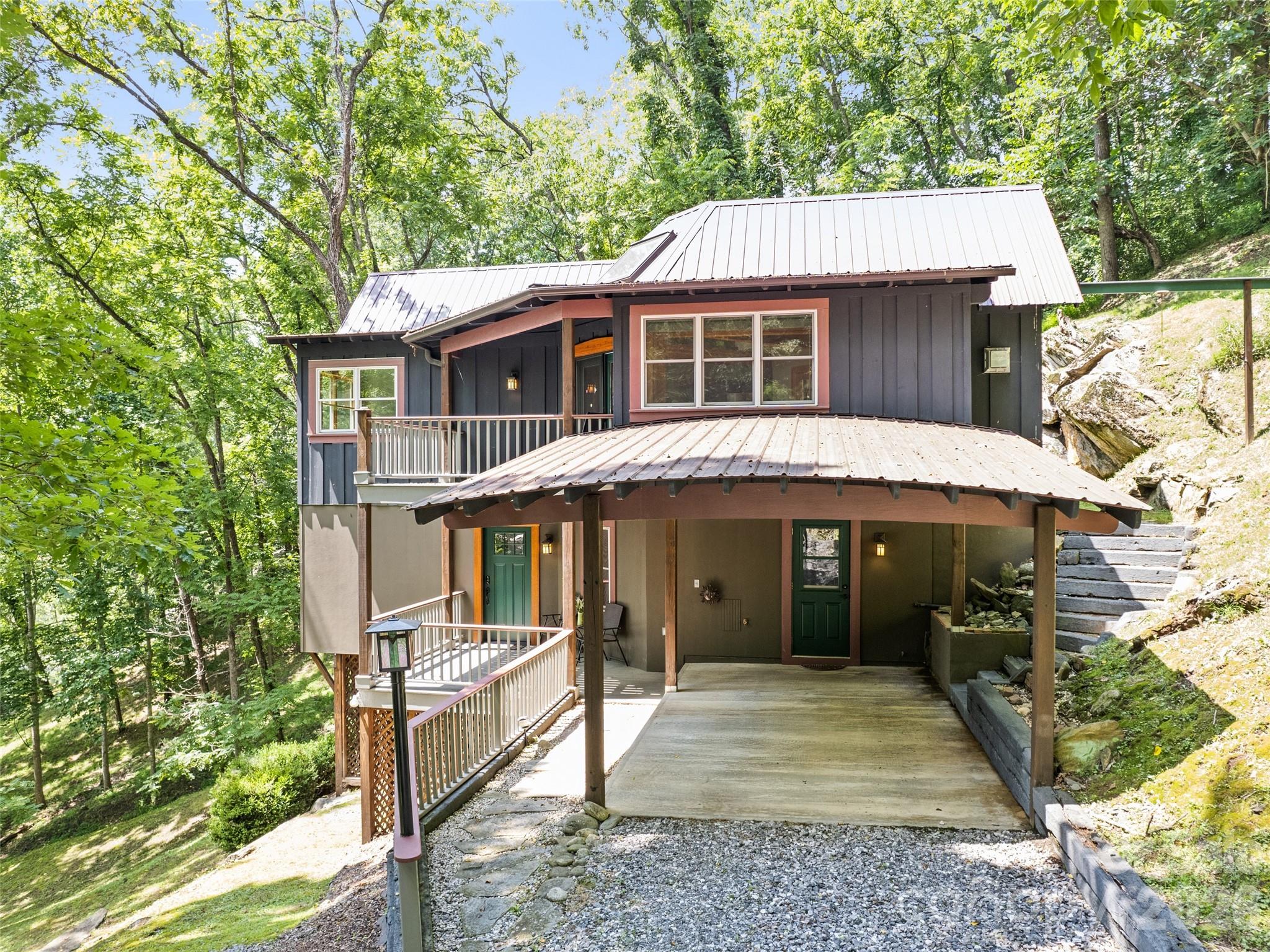 145 Hiaway Trail — Clyde