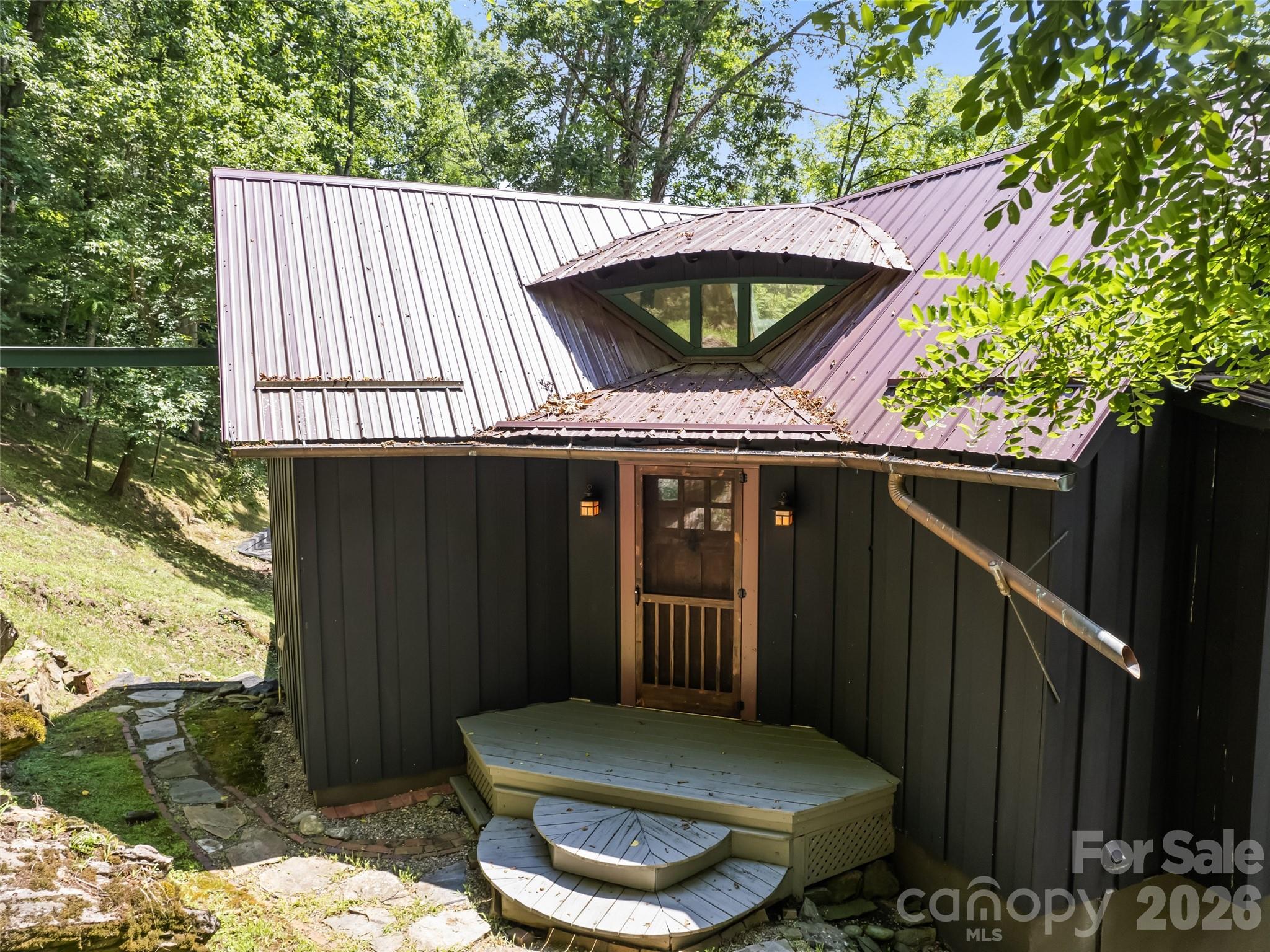 145 Hiaway Trail — Clyde
