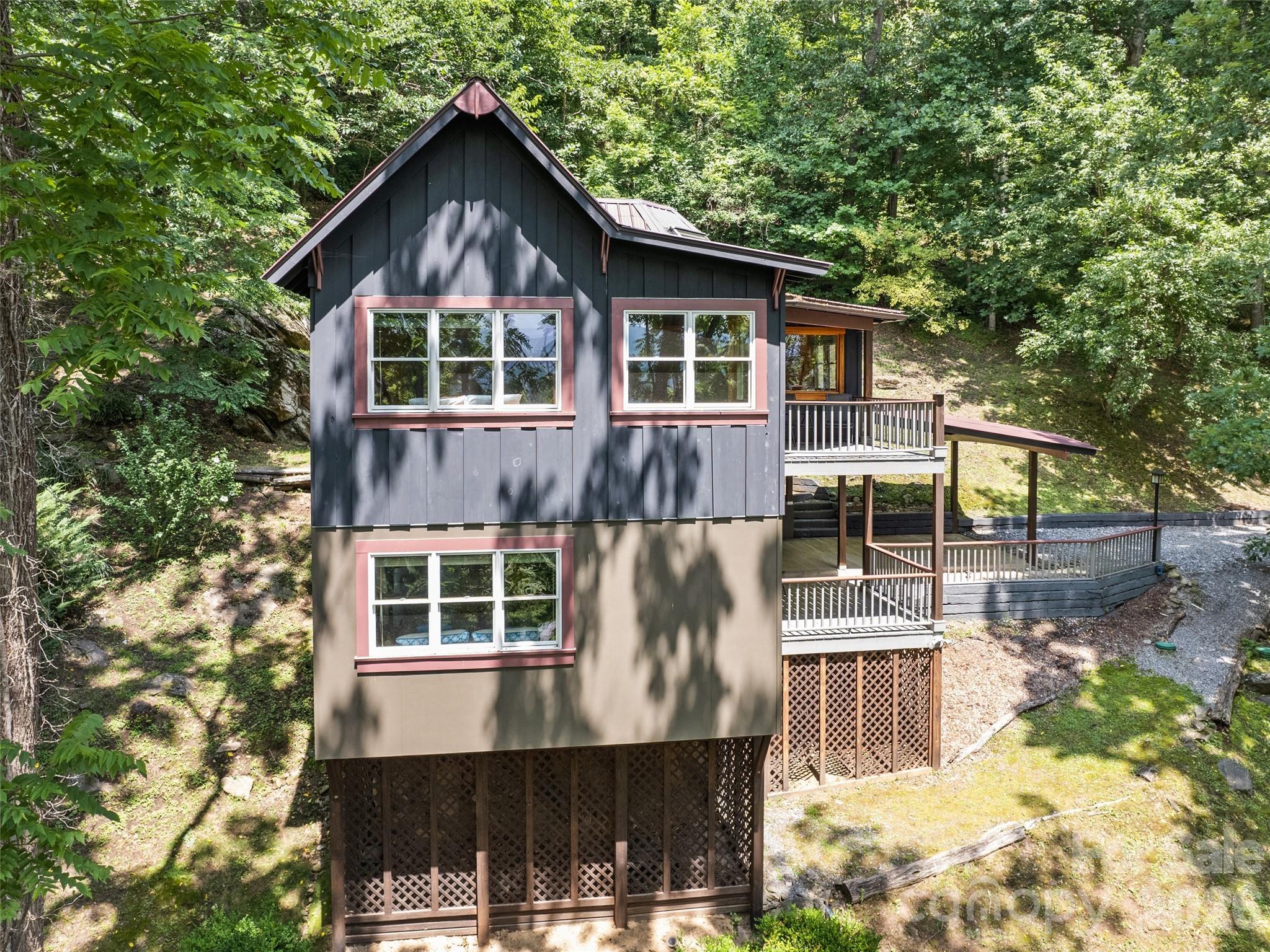 145 Hiaway Trail — Clyde