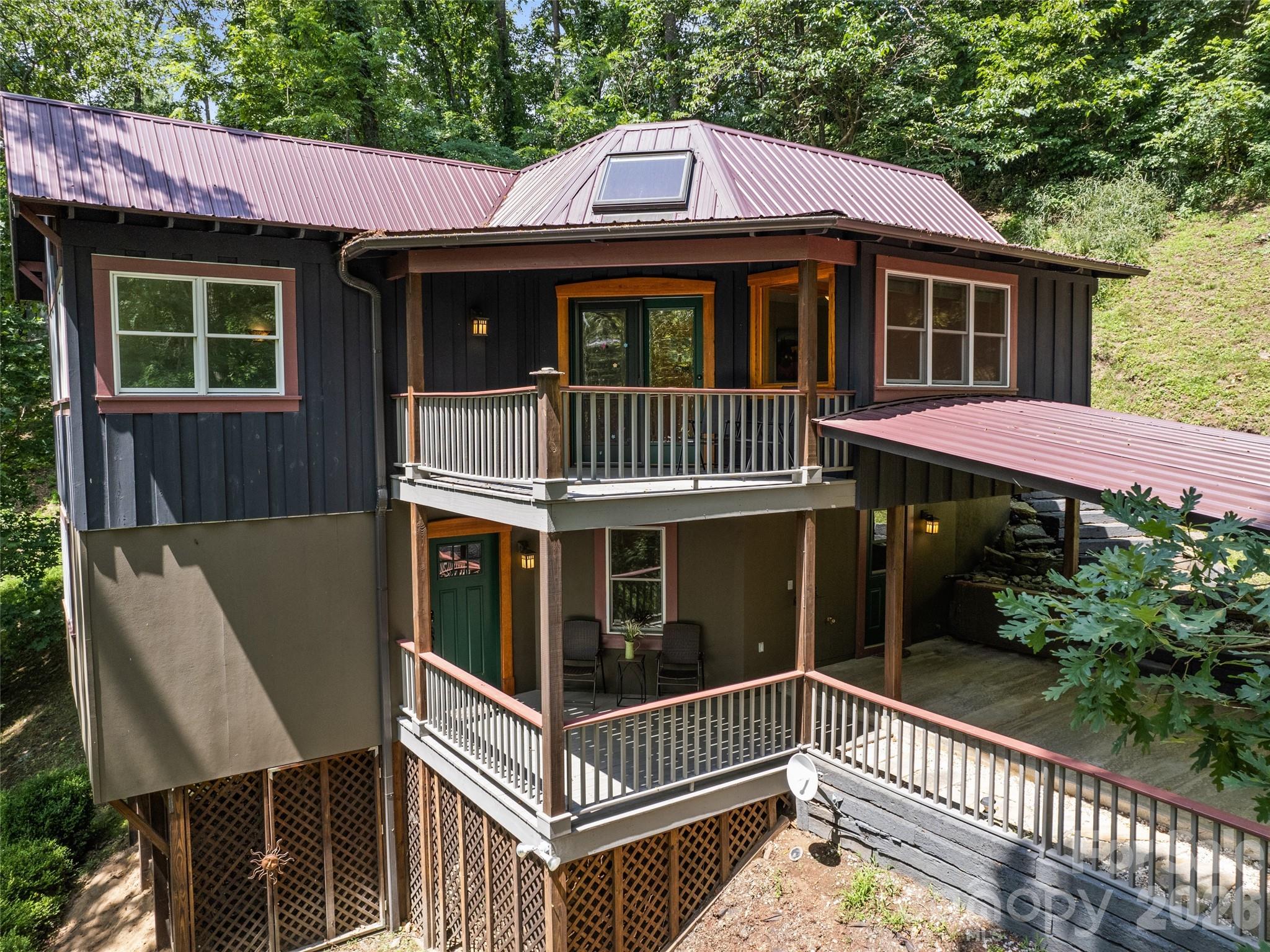 145 Hiaway Trail — Clyde