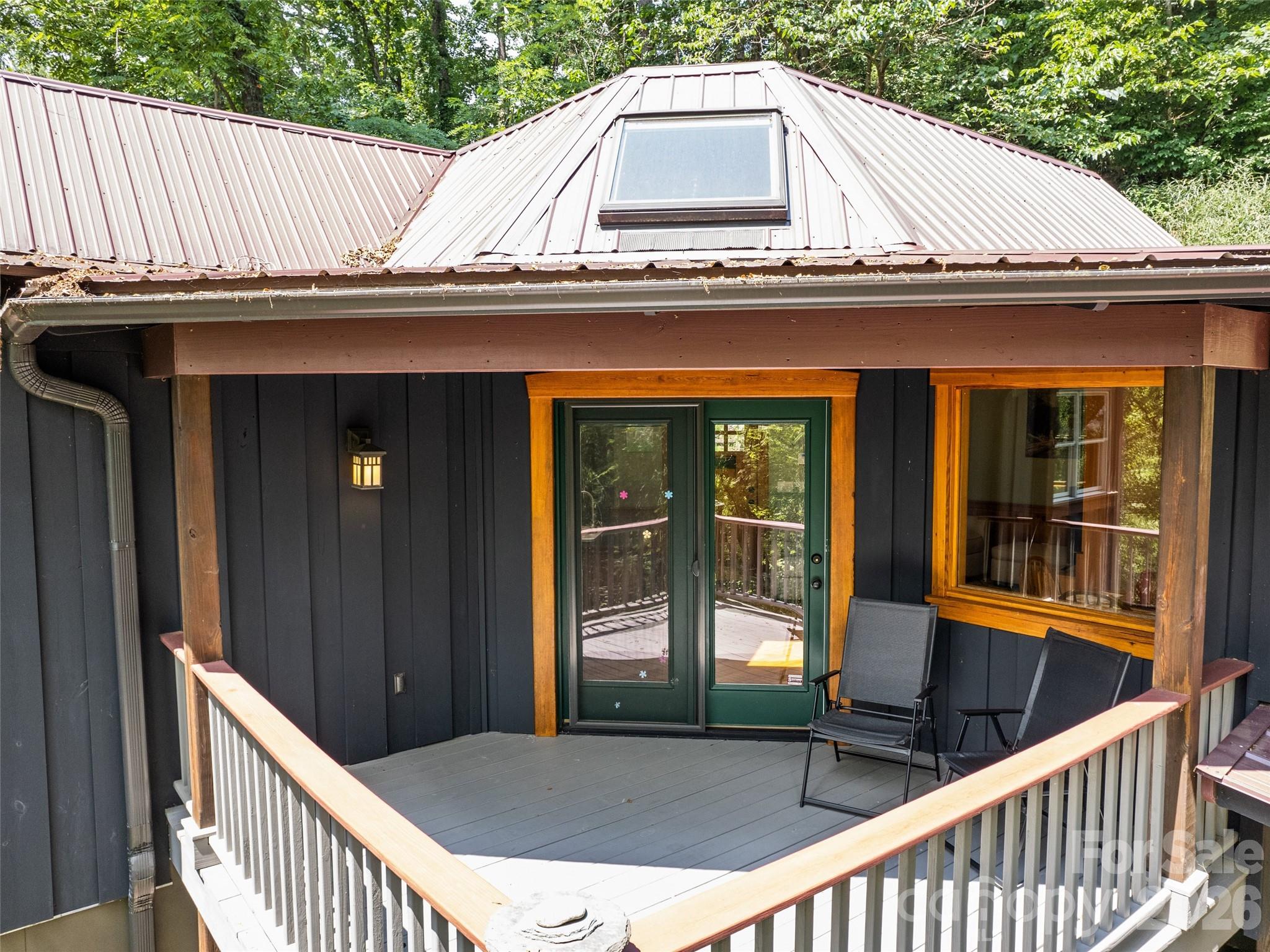145 Hiaway Trail — Clyde