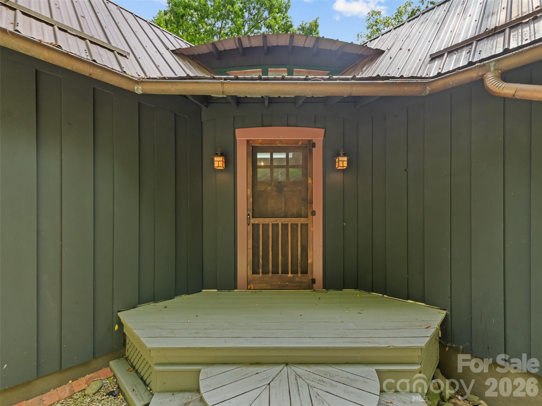 145 Hiaway Trail — Clyde