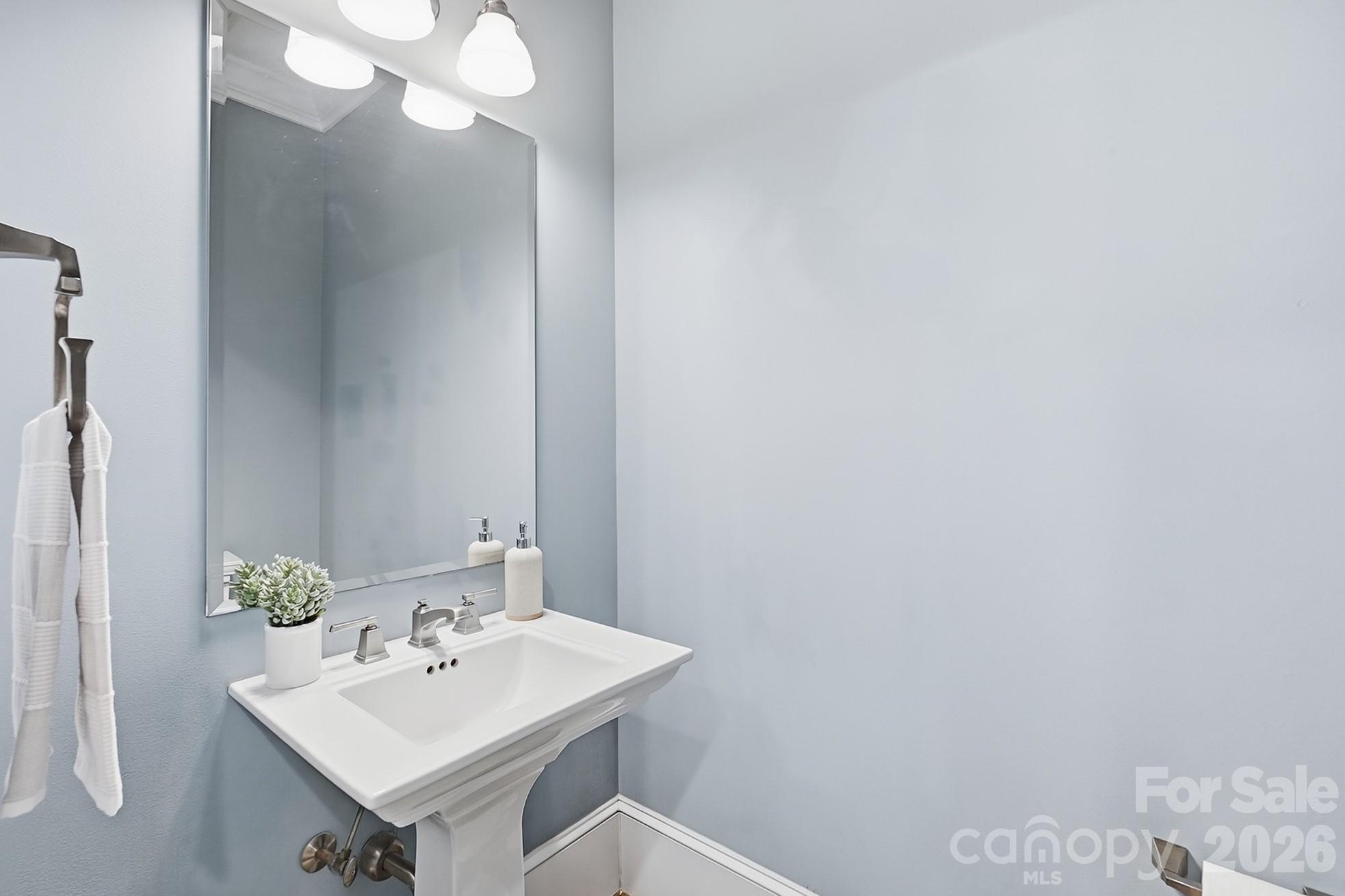 509 Orient Road — Charlotte