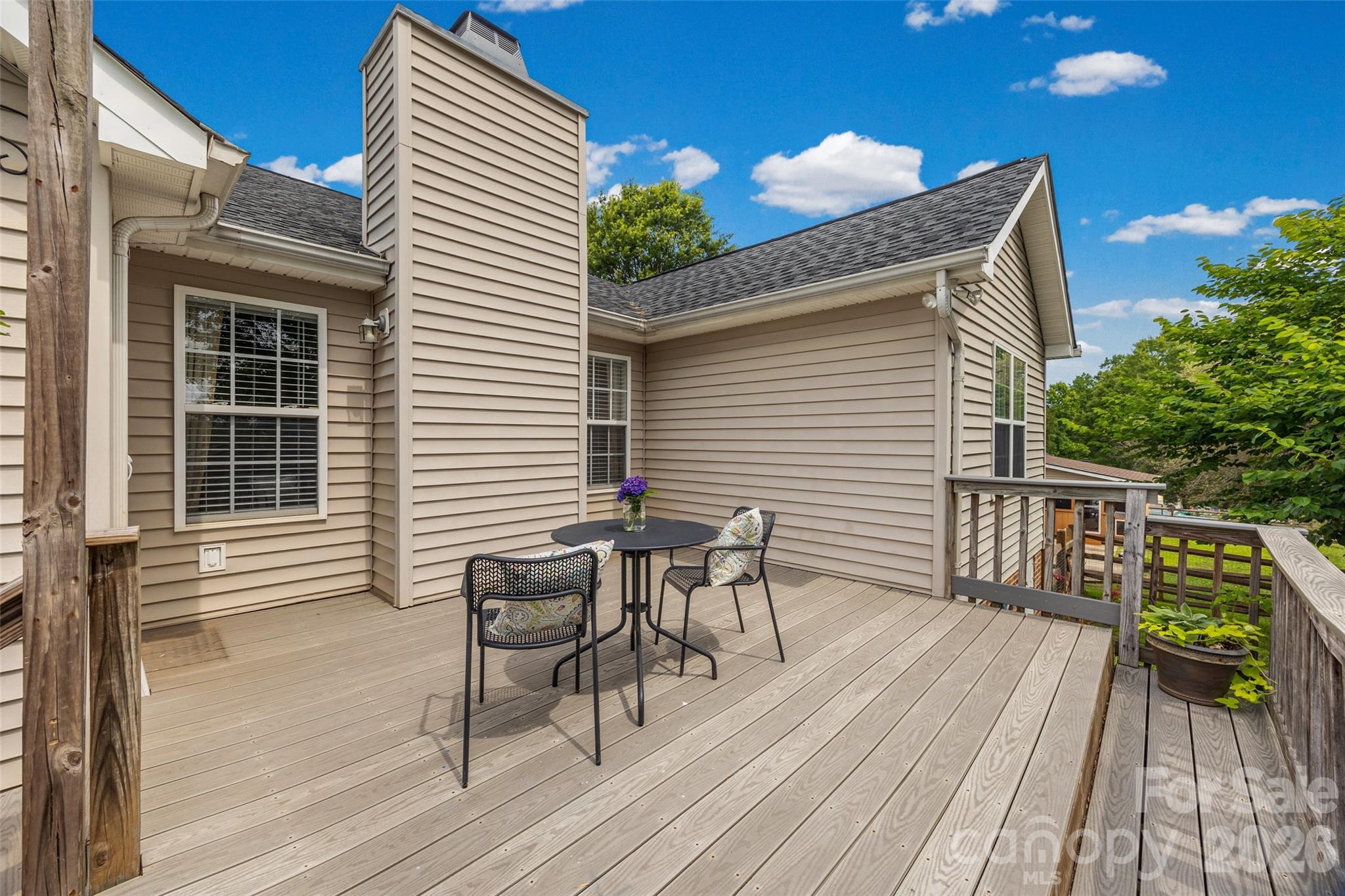 808 Chipmeadow Lane — York