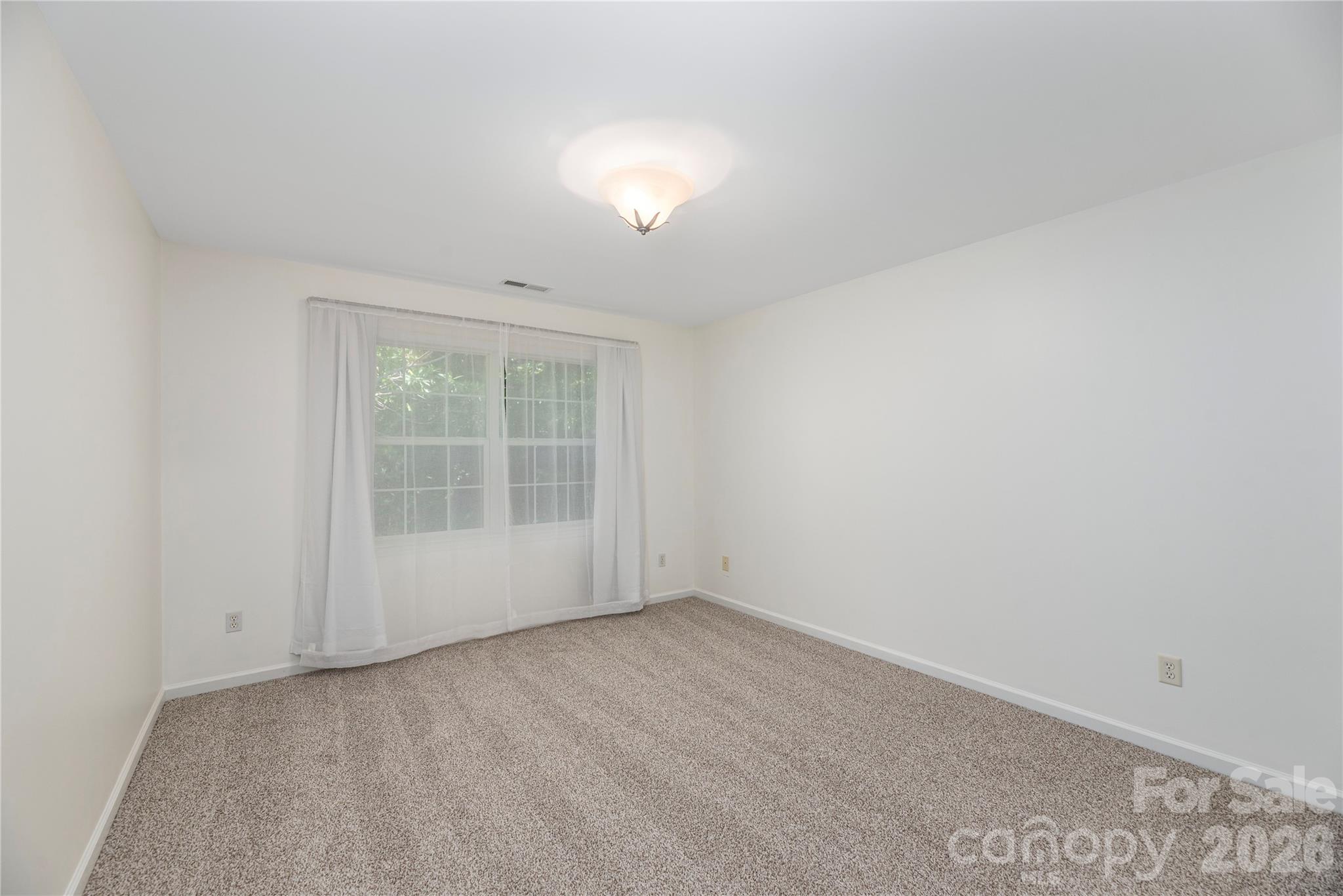 602 Hidden Springs Drive — Asheville