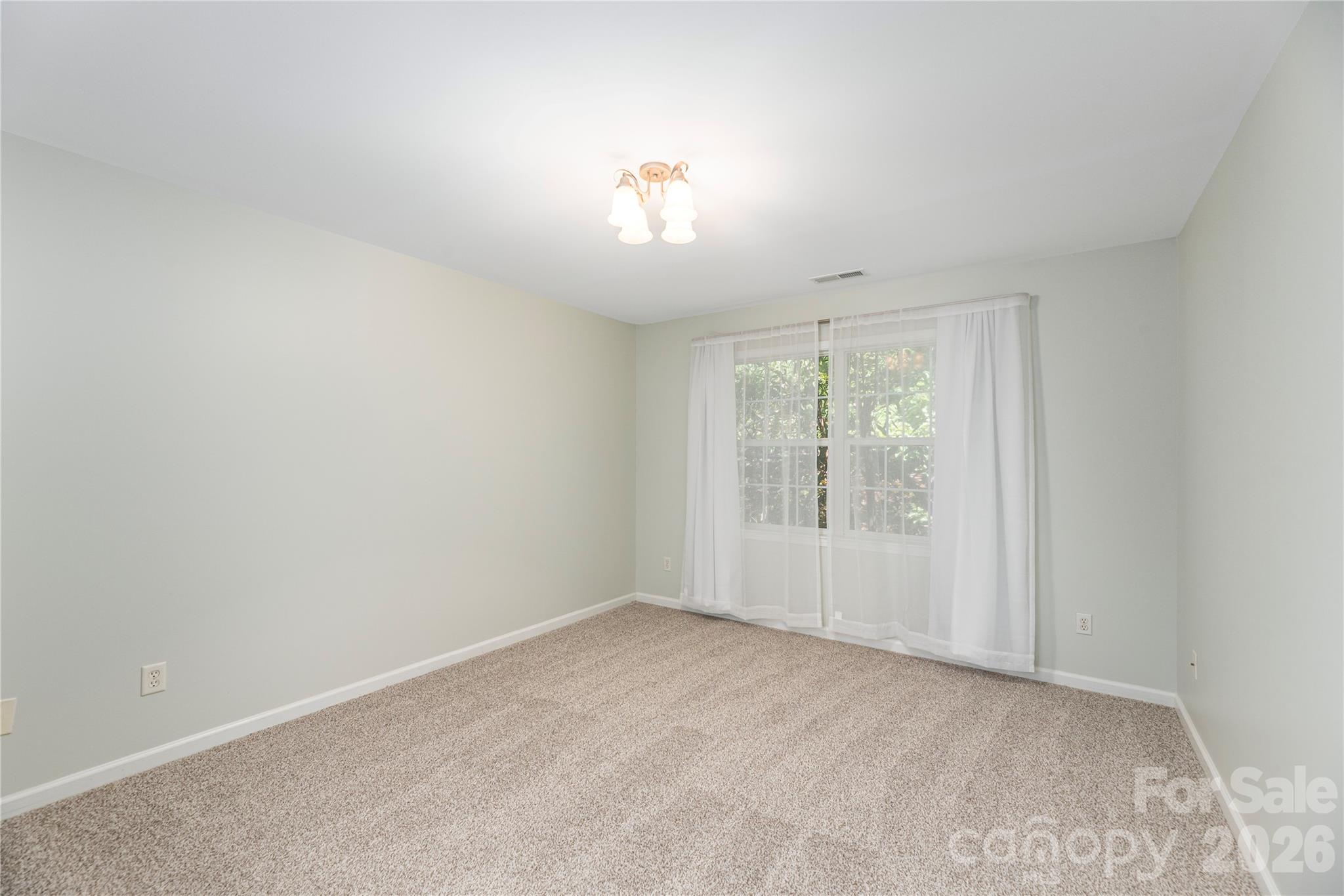 602 Hidden Springs Drive — Asheville