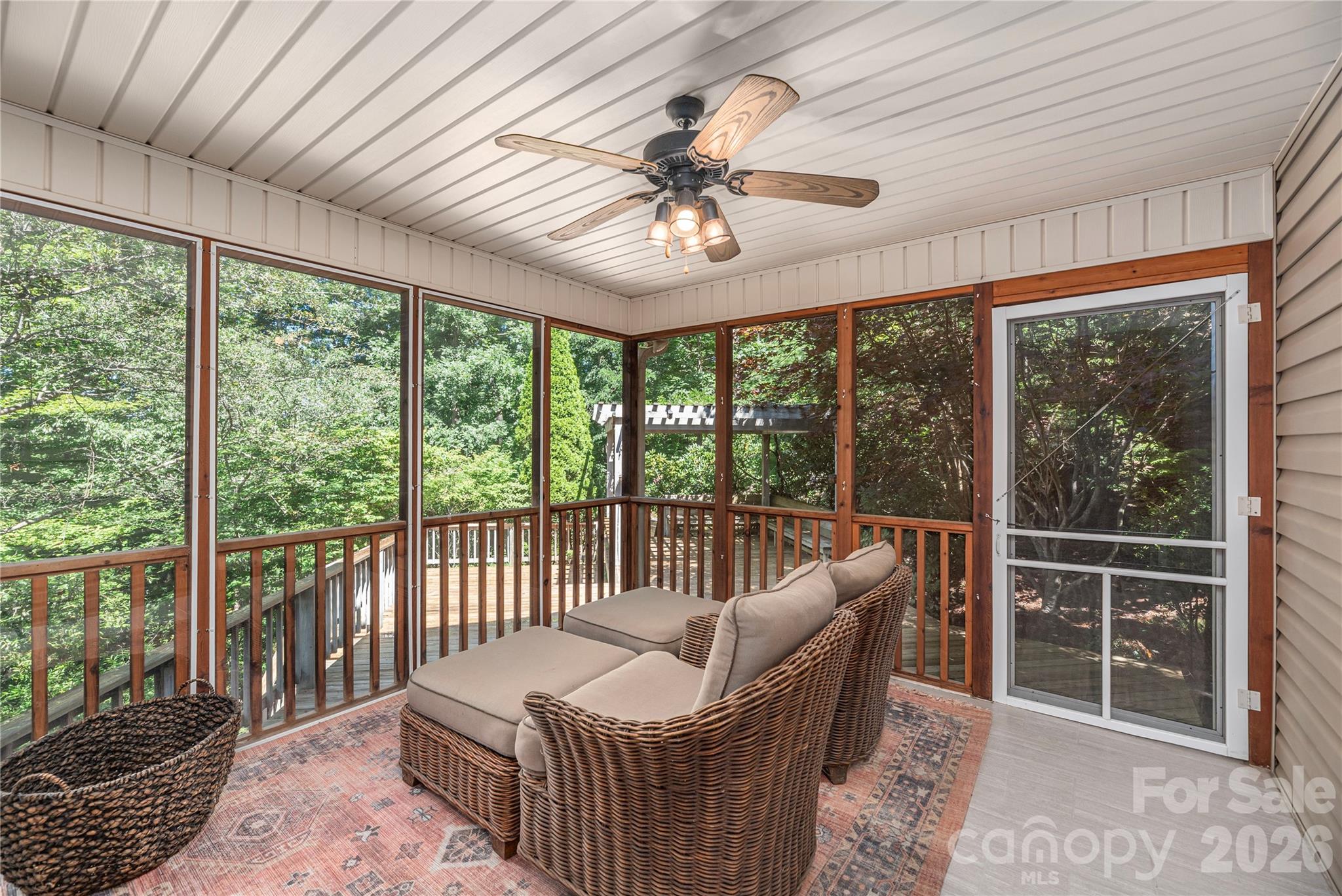 602 Hidden Springs Drive — Asheville