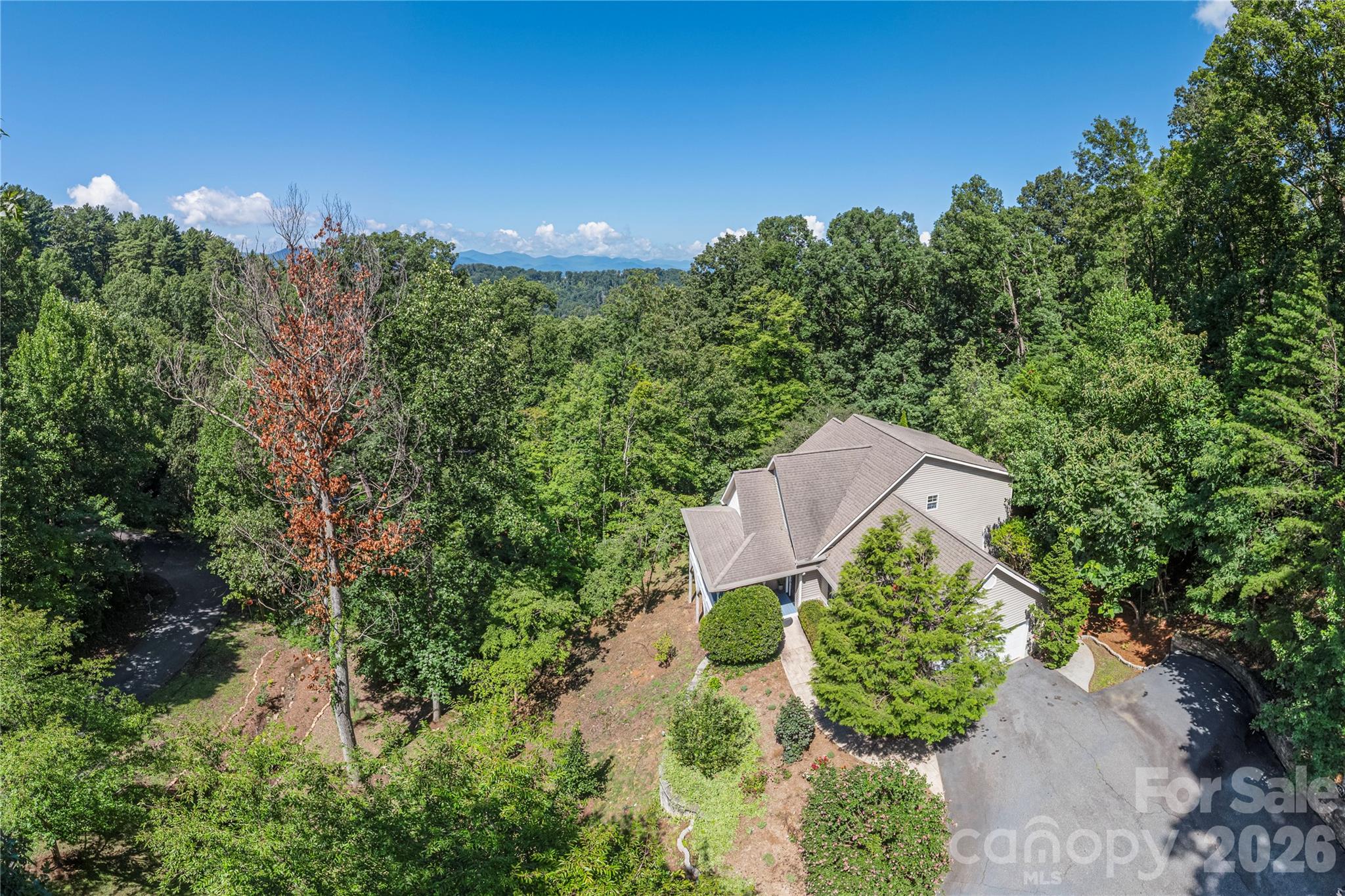 602 Hidden Springs Drive — Asheville