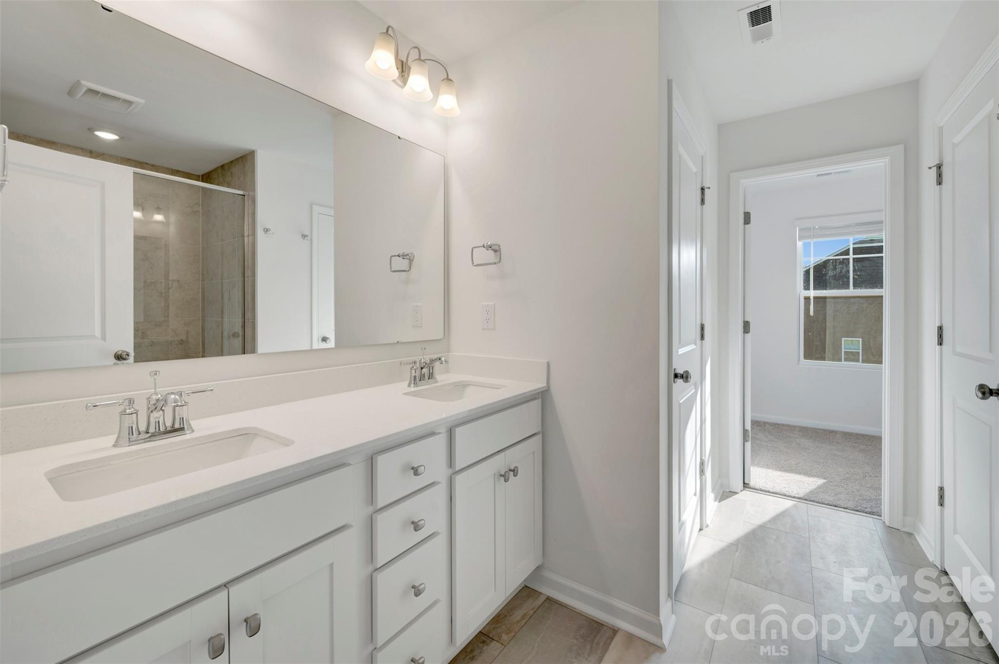 512 Willoughby Park Drive — Monroe