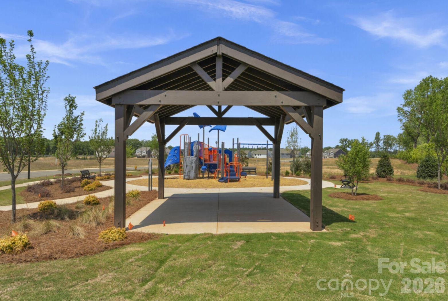 512 Willoughby Park Drive — Monroe