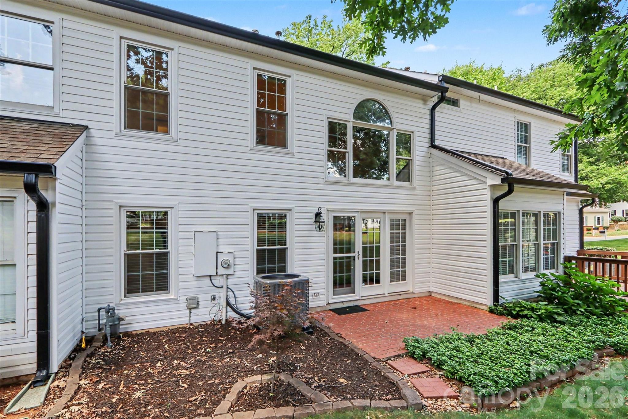 8618 Fox Chase Lane — Charlotte