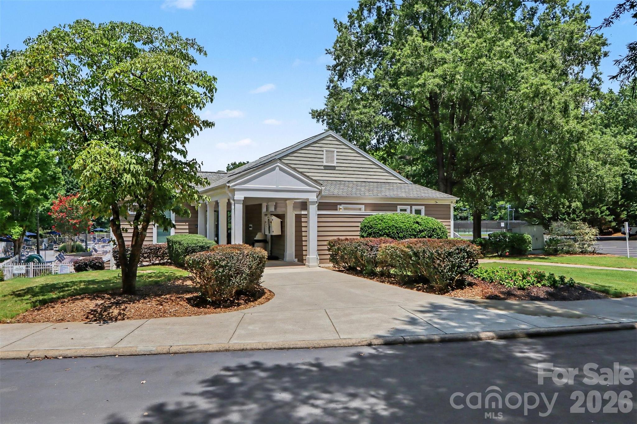 8618 Fox Chase Lane — Charlotte