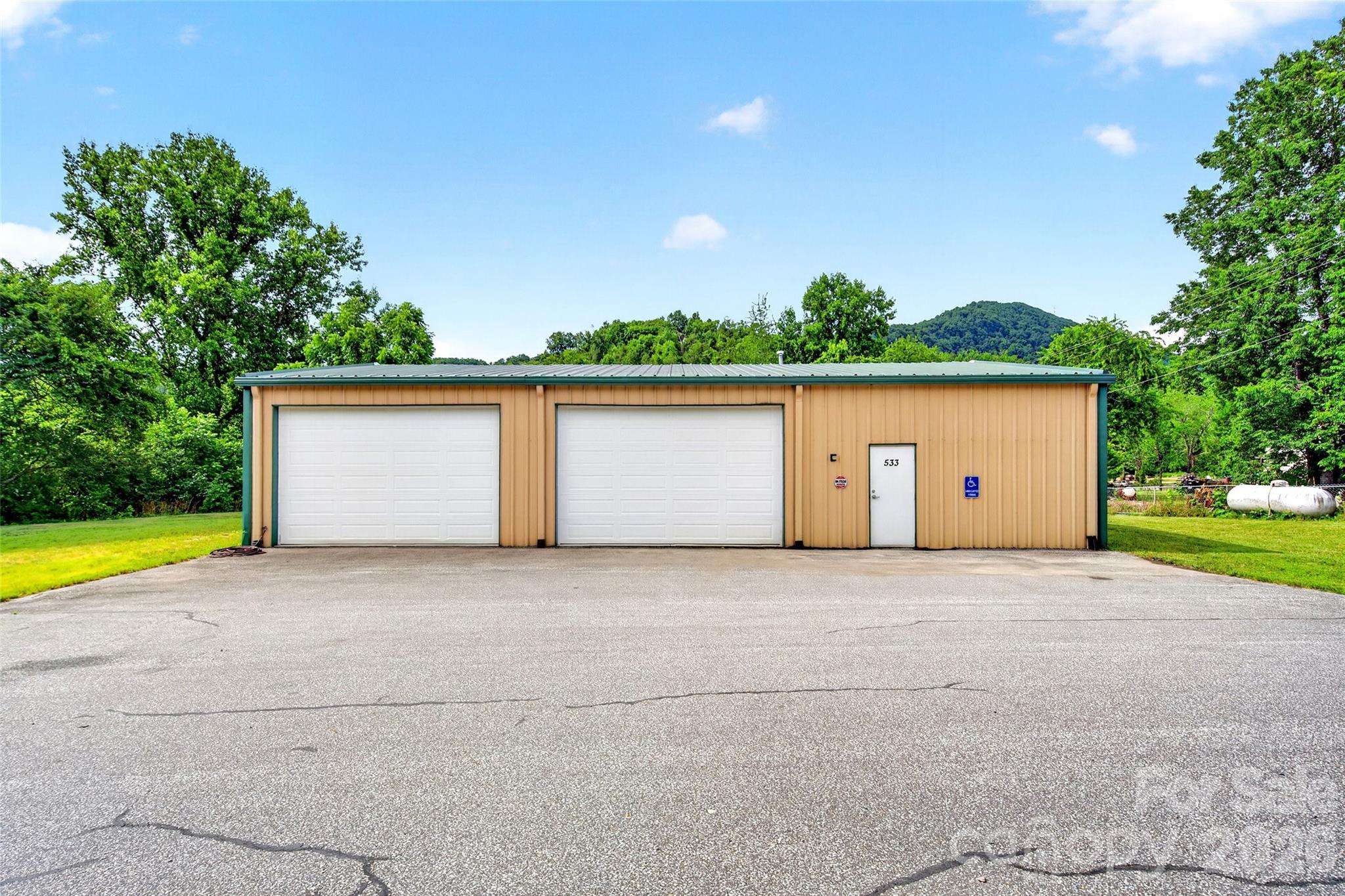533 Catawba River Road — Old Fort