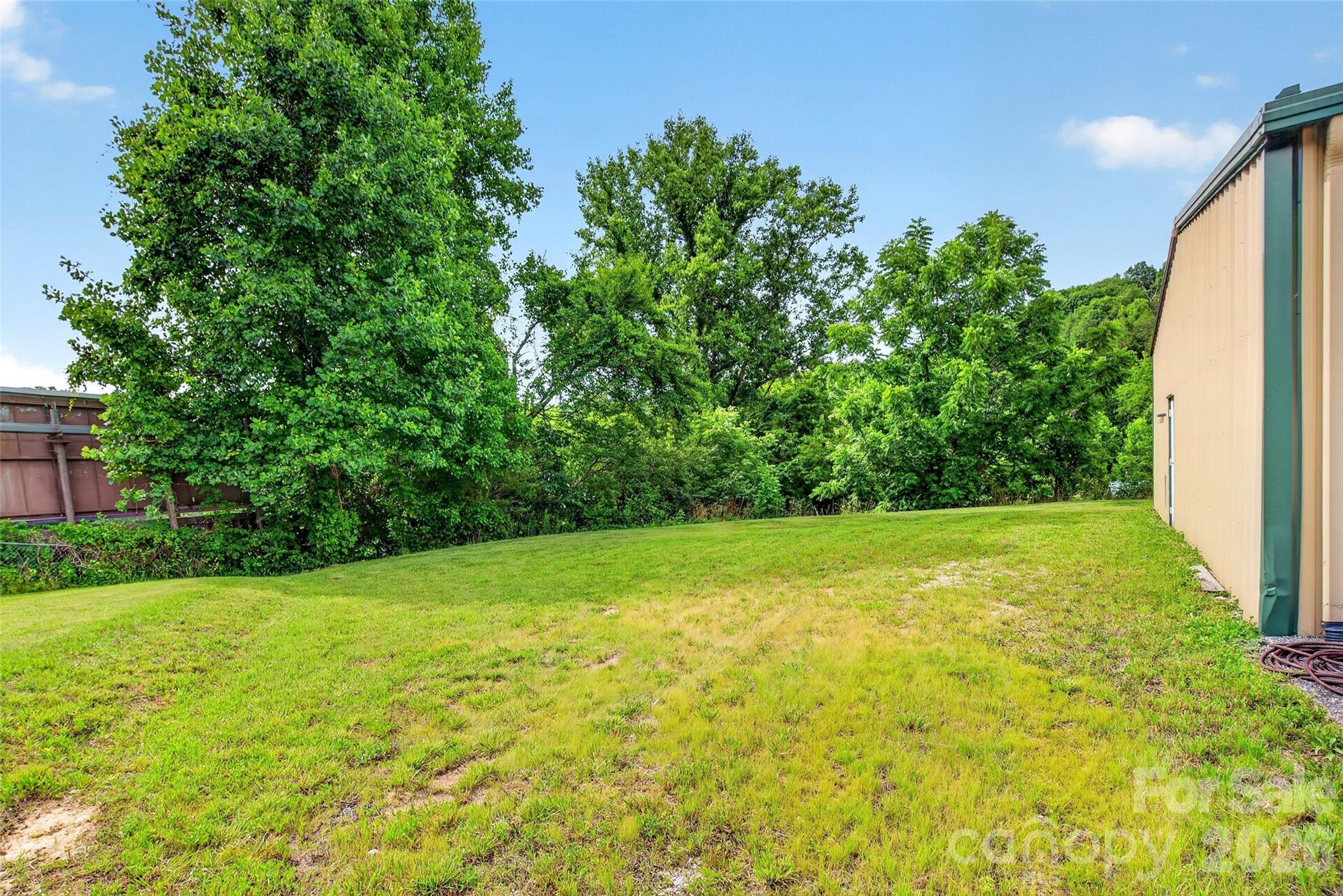 533 Catawba River Road — Old Fort