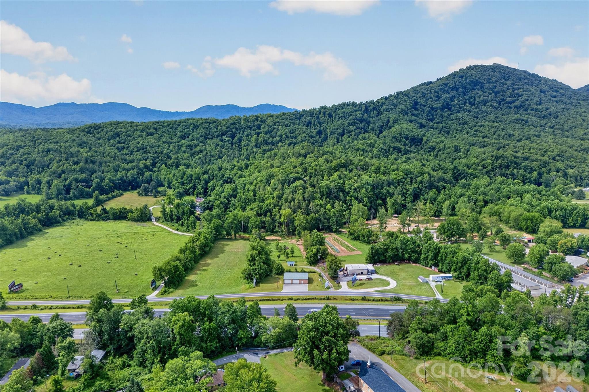 533 Catawba River Road — Old Fort