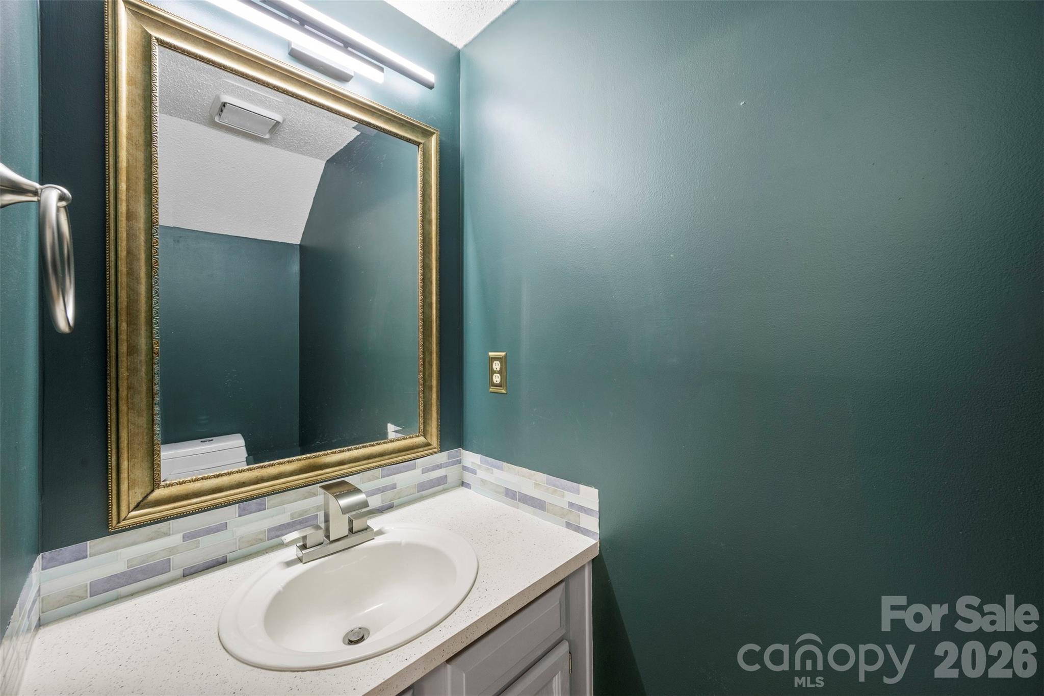 6404 Windsor Gate Lane — Charlotte