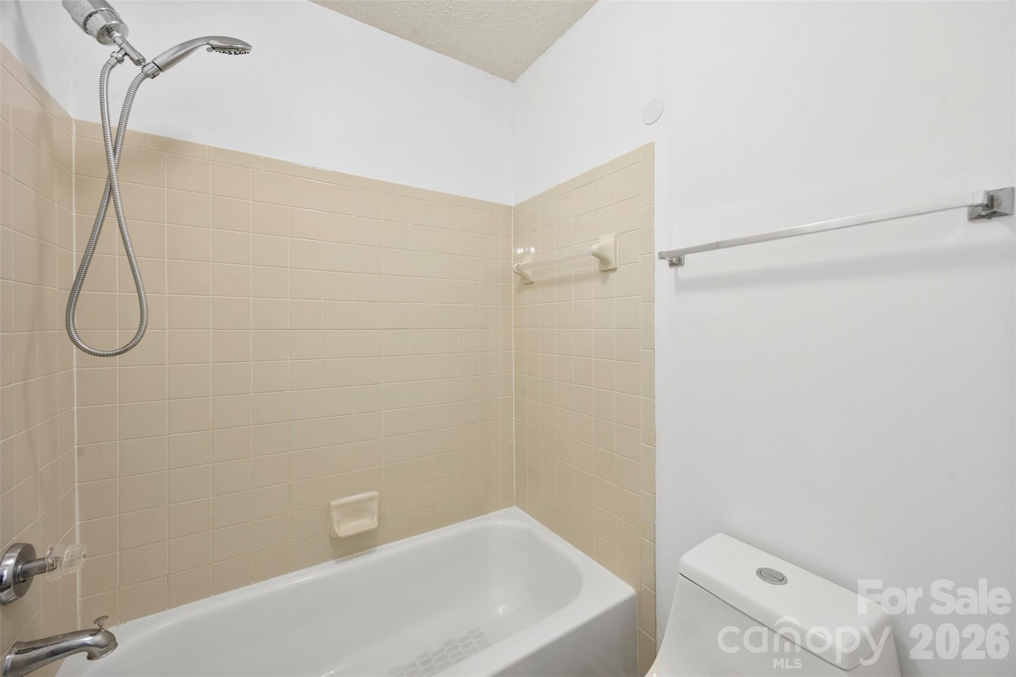 6404 Windsor Gate Lane — Charlotte