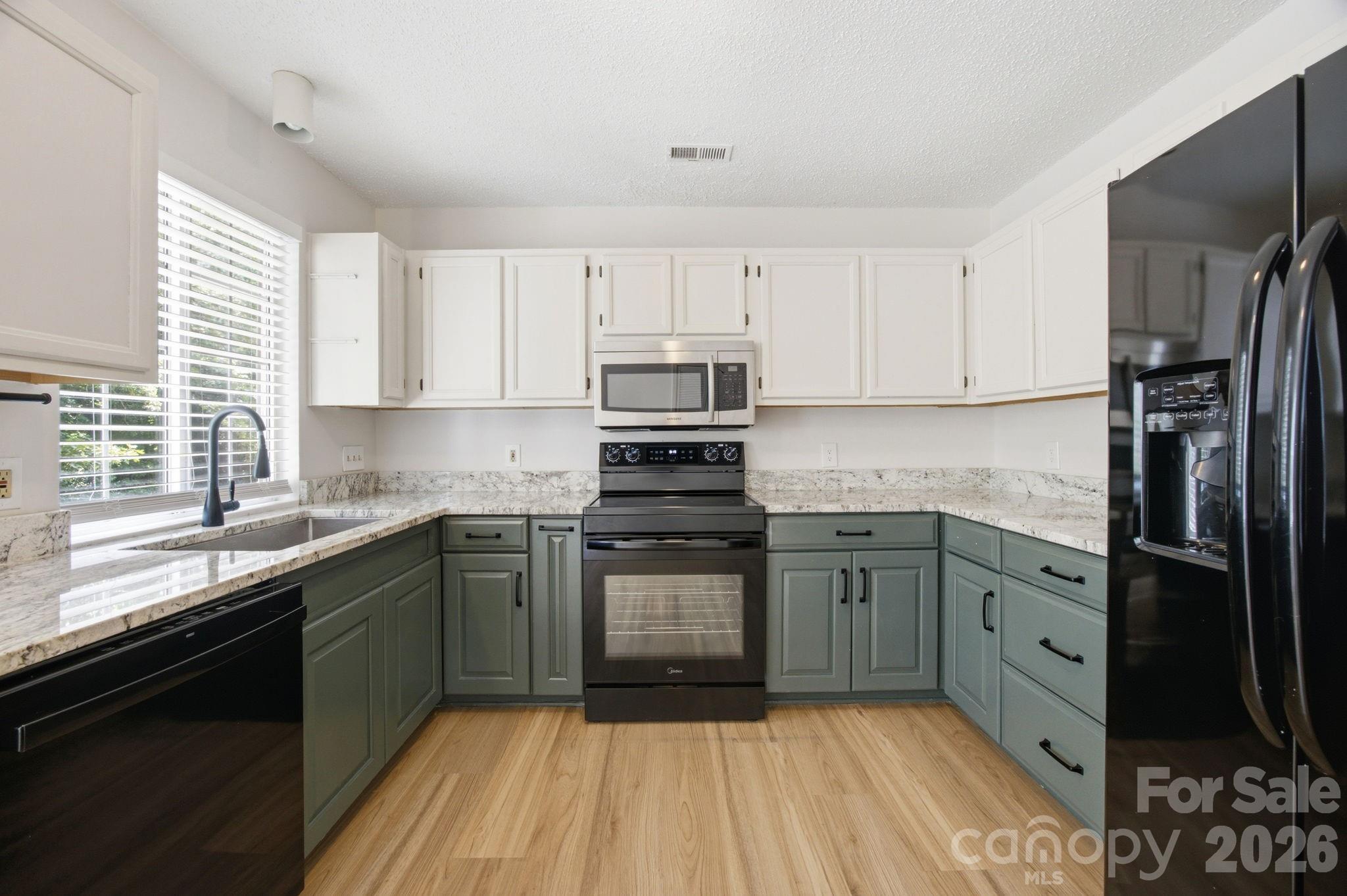 8313 Houndstooth Drive #49 — Charlotte